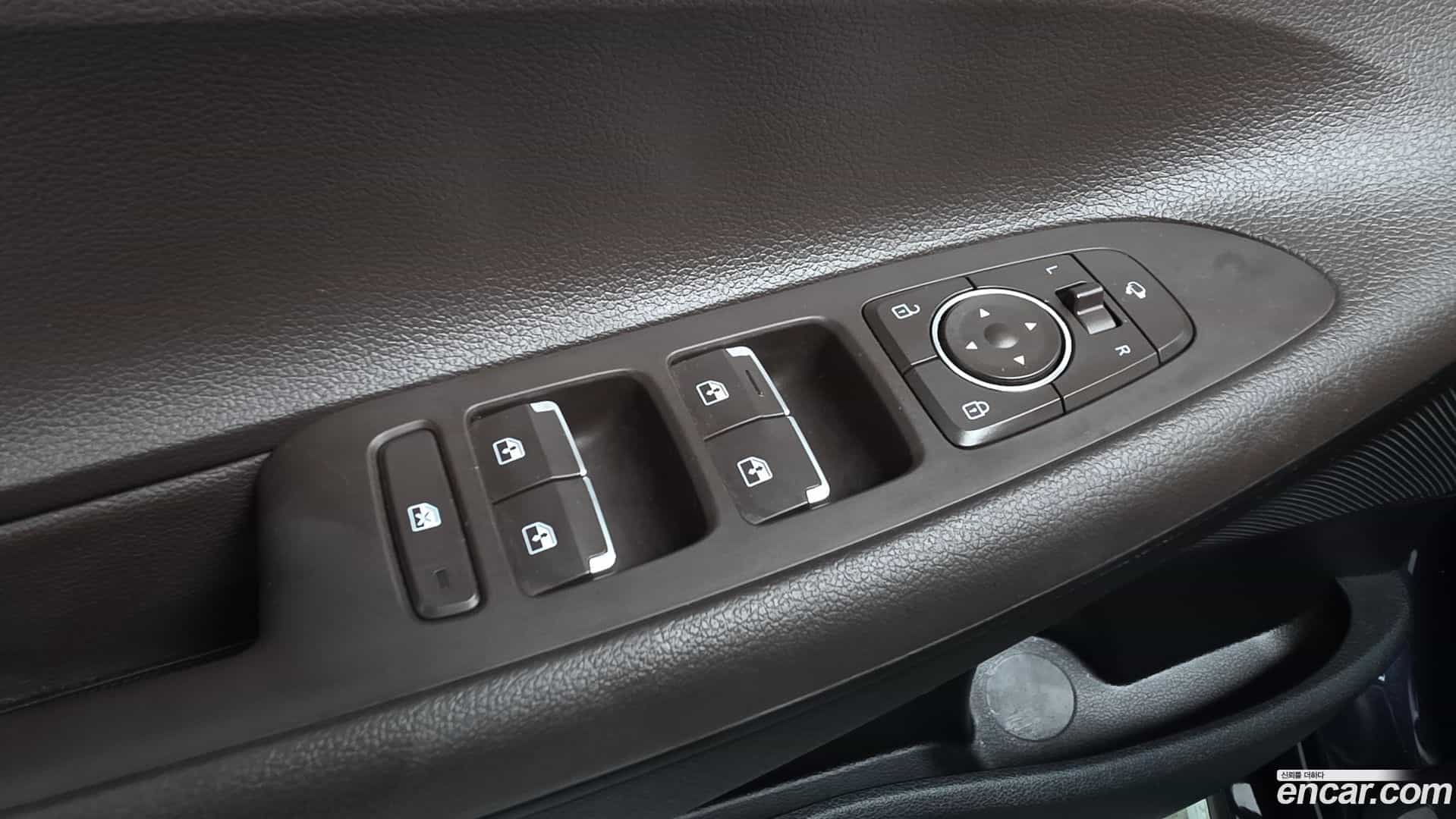 Grandeur Hyundai 2020.5-OPTION-024