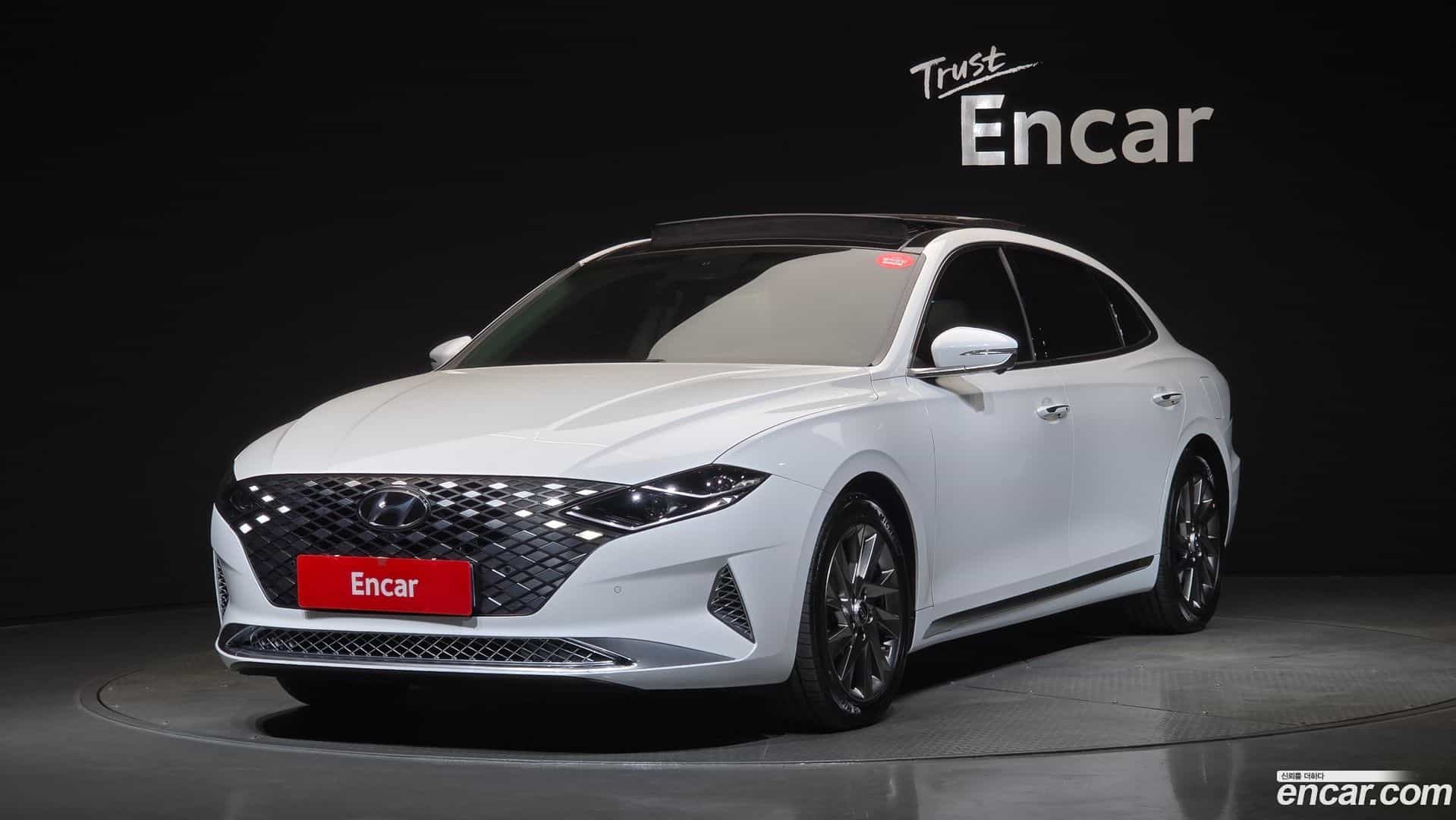 Grandeur Hyundai 2022.3-OUTER-001