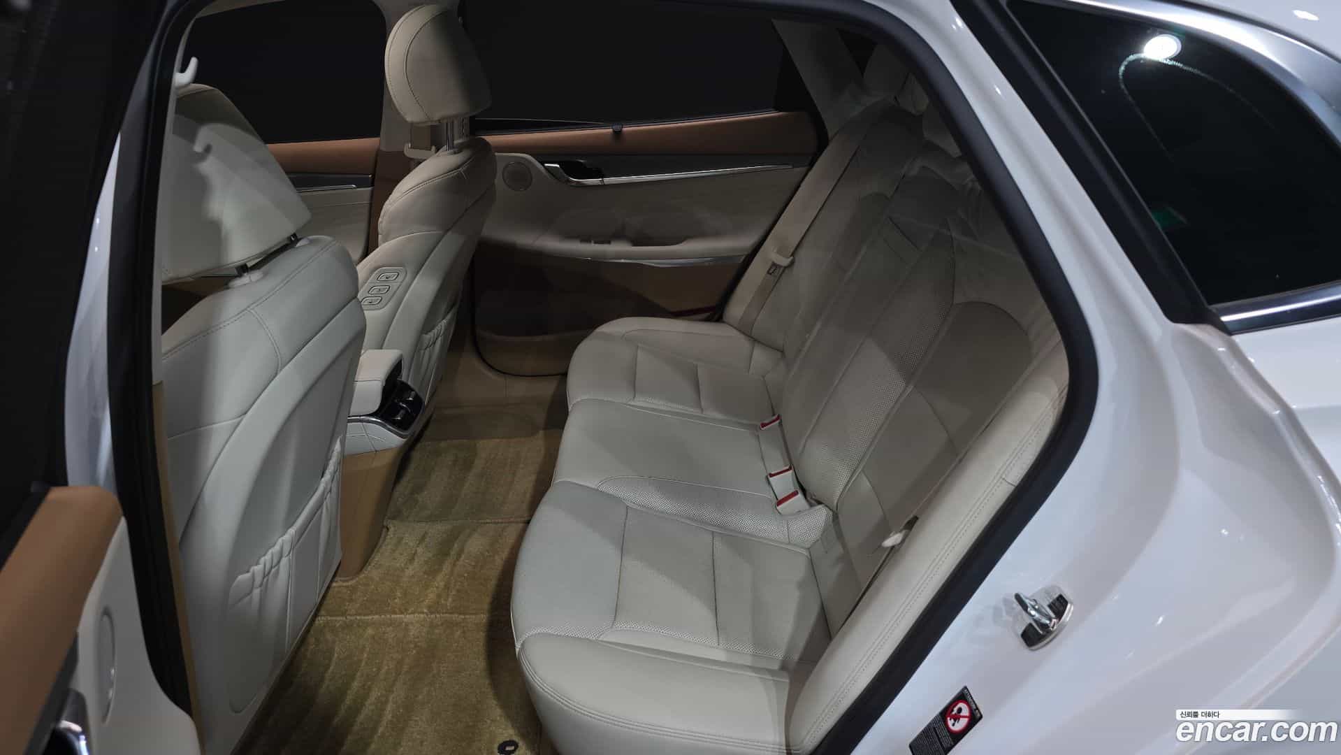Grandeur Hyundai 2022.3-OPTION-016