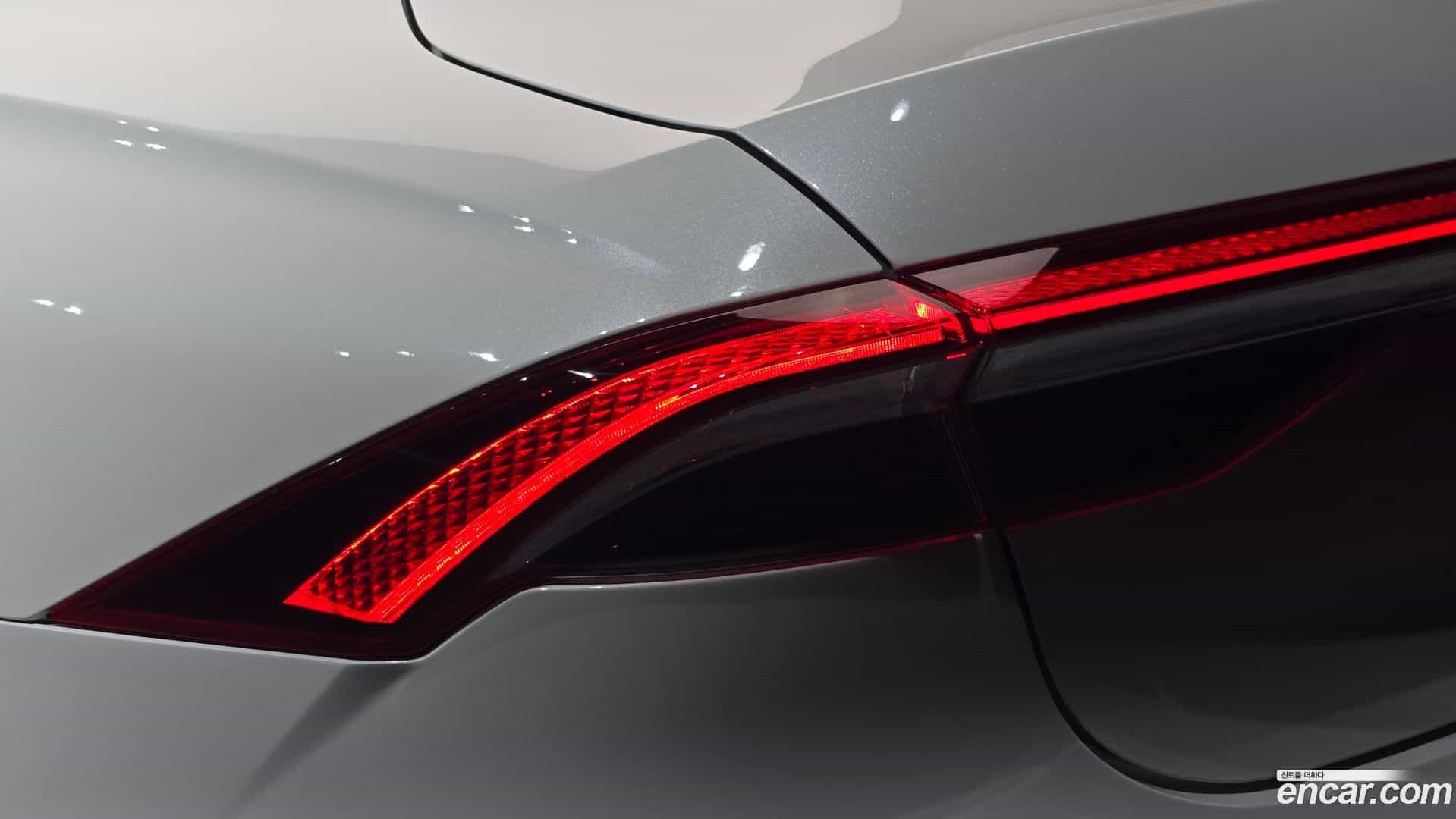Grandeur Hyundai 2022.3-OUTER-033