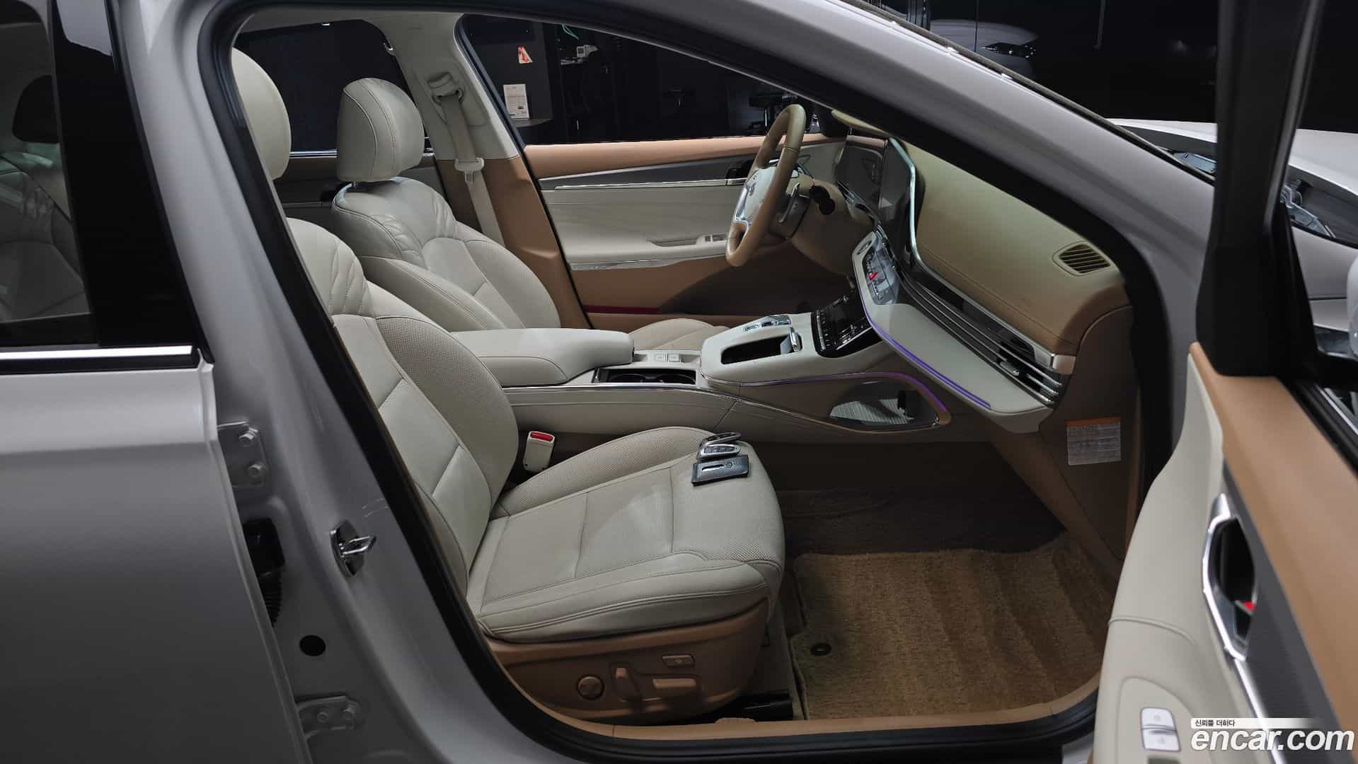 Grandeur Hyundai 2022.3-INNER-036