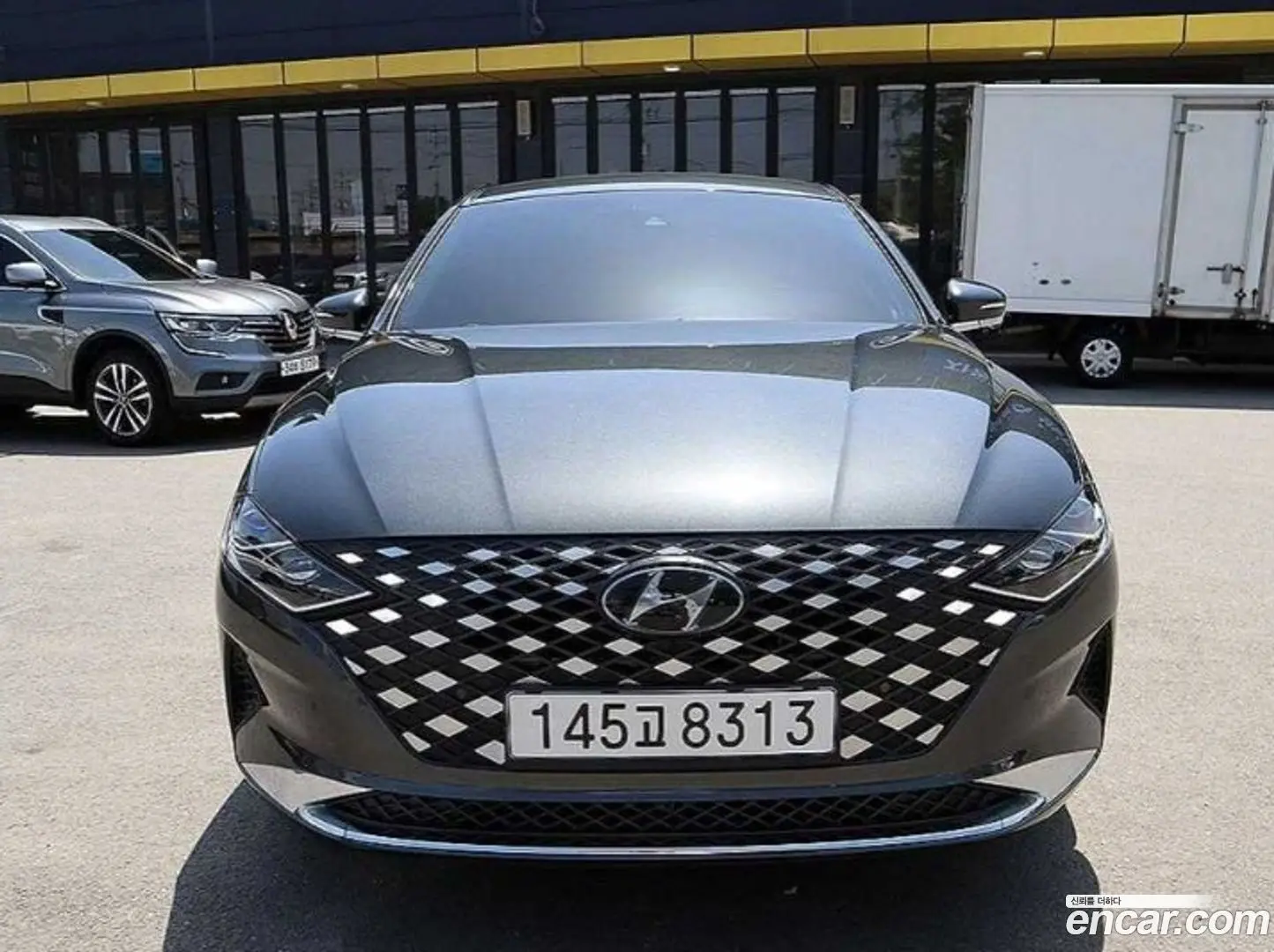 Main__Slider__Photo:Grandeur Hyundai 2022.4-0