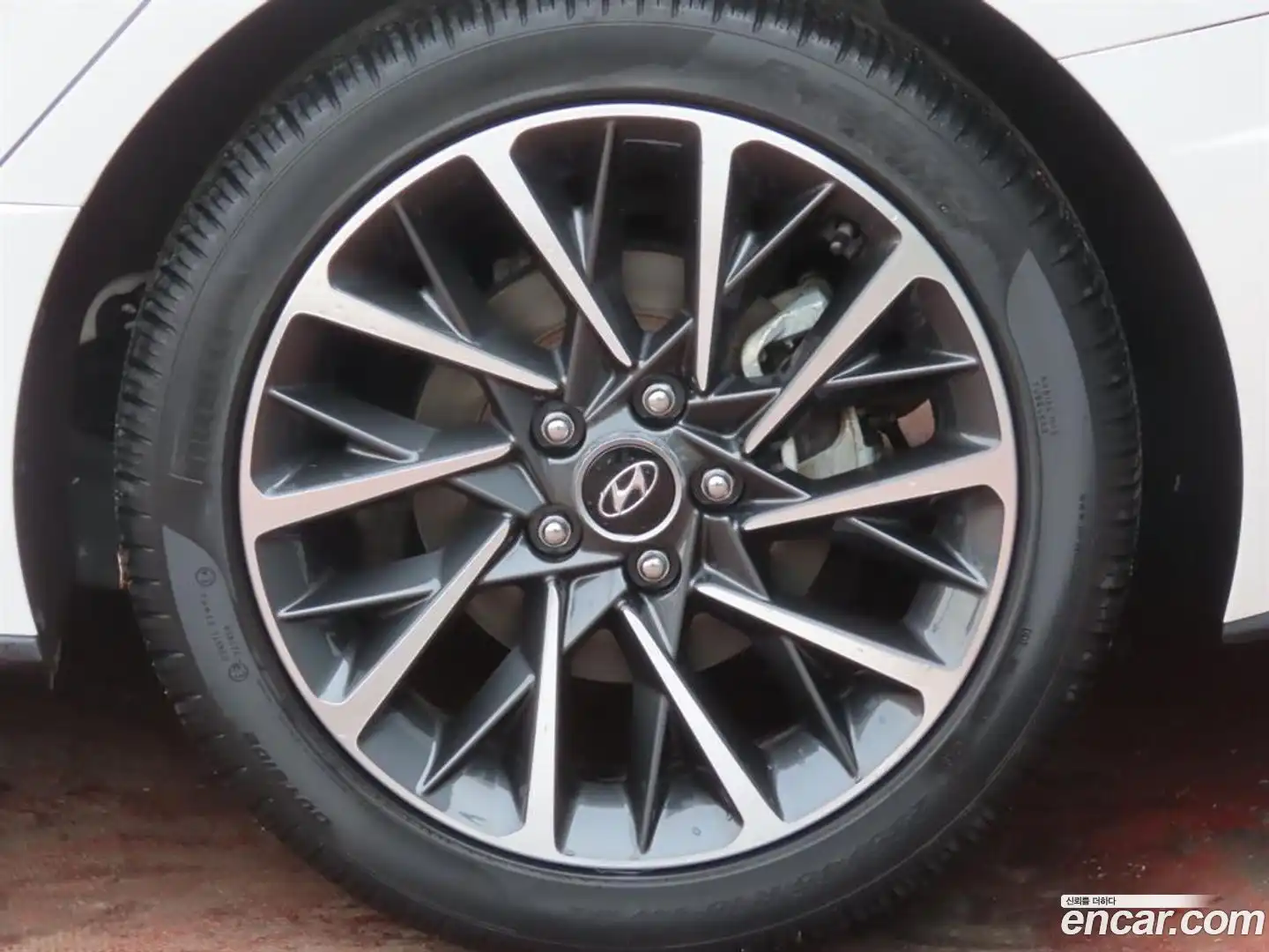 Sonata Hyundai 2019.4-OPTION-024