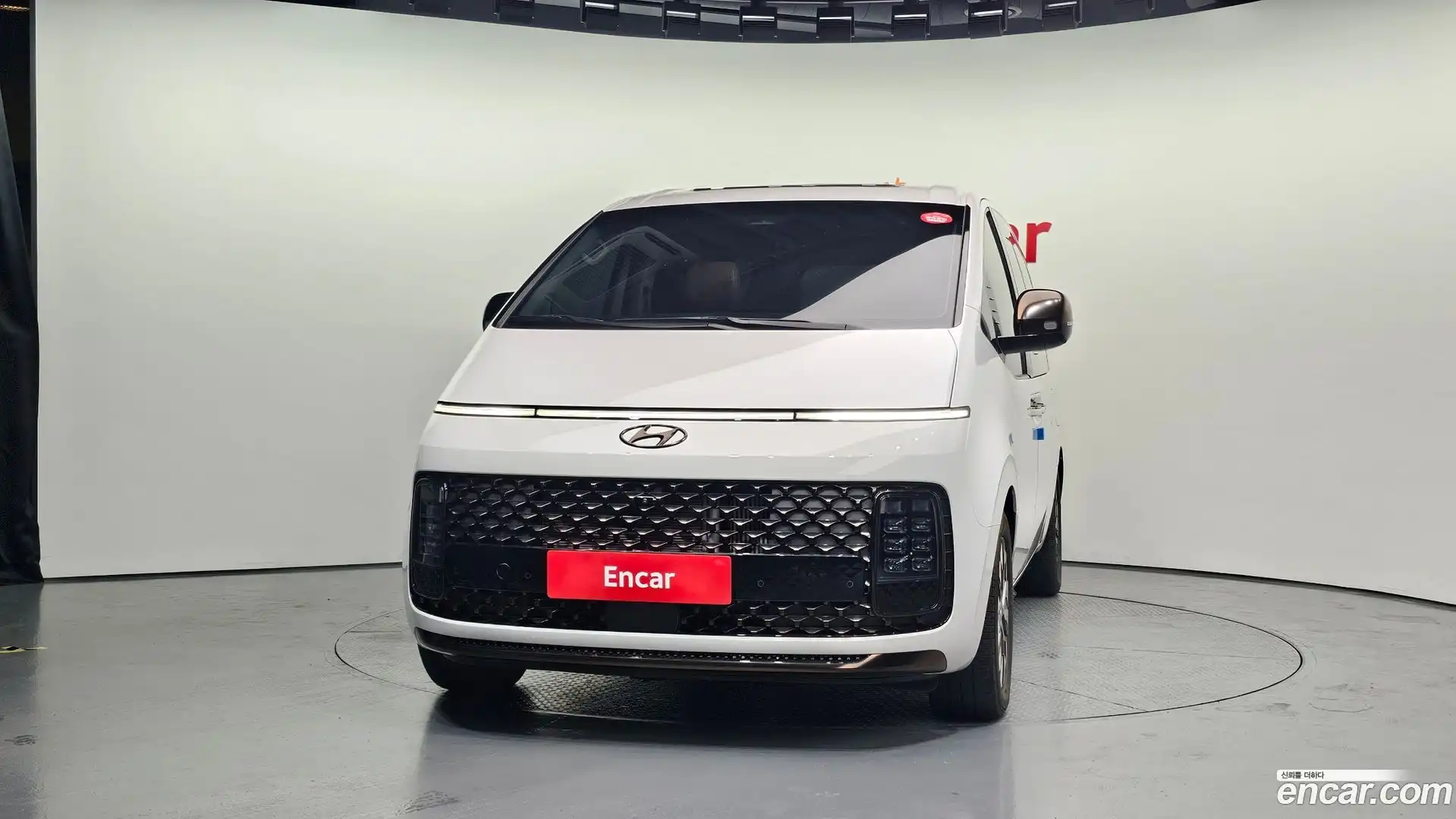 Staria Hyundai 2023.9-OUTER-003