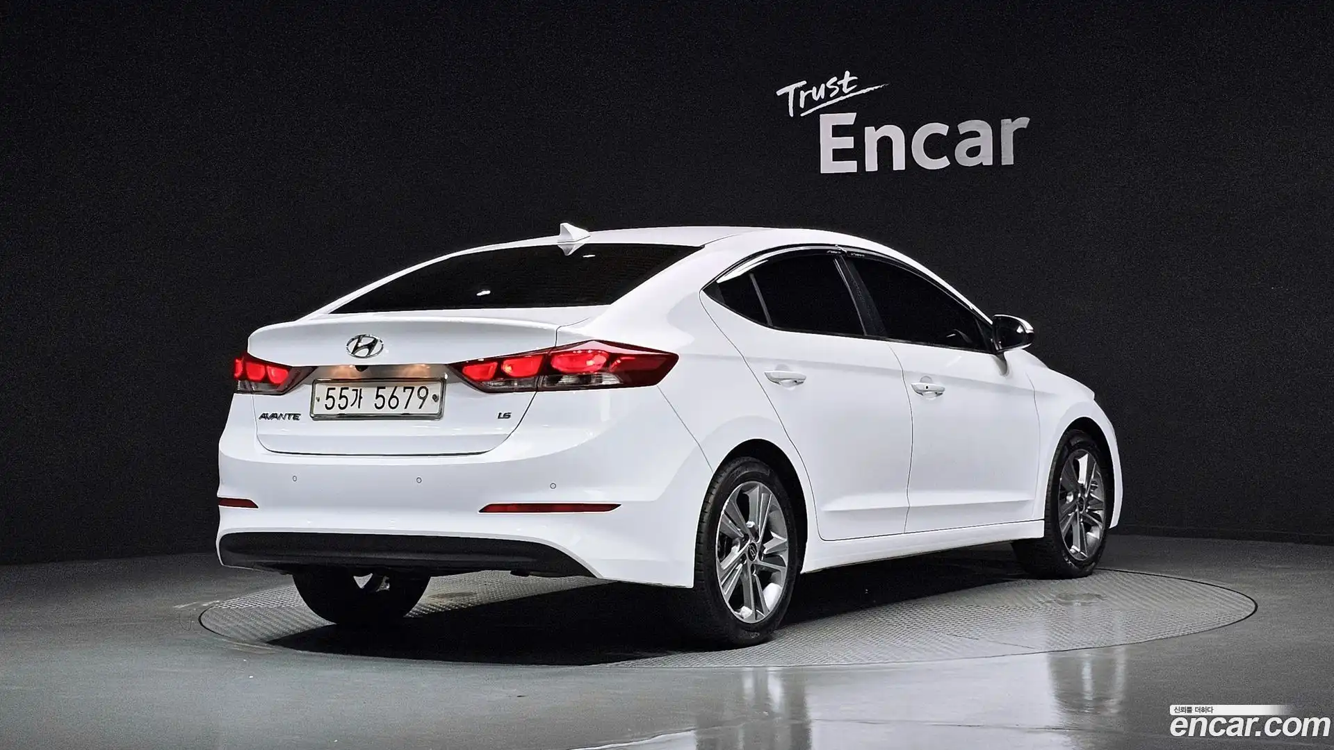AVANTE Hyundai 2018.3-OUTER-002