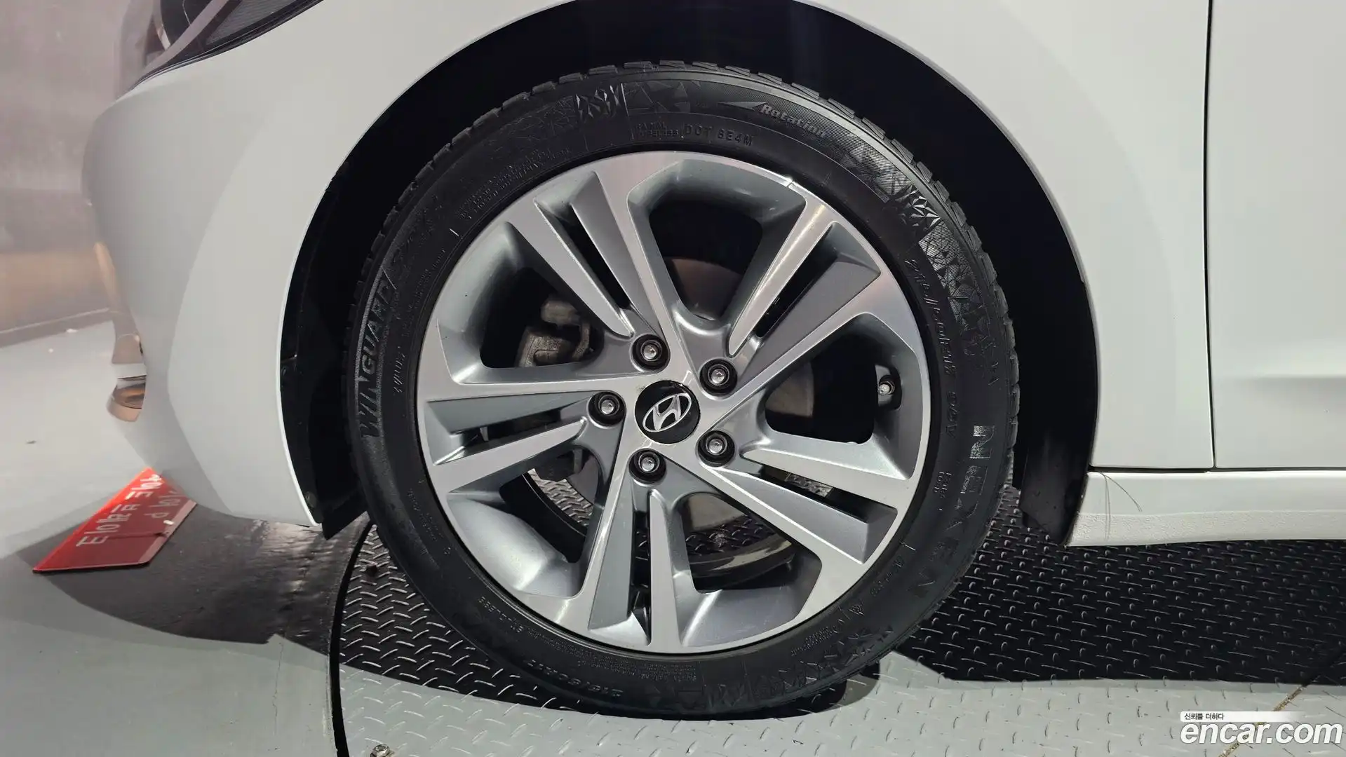AVANTE Hyundai 2018.3-OUTER-005