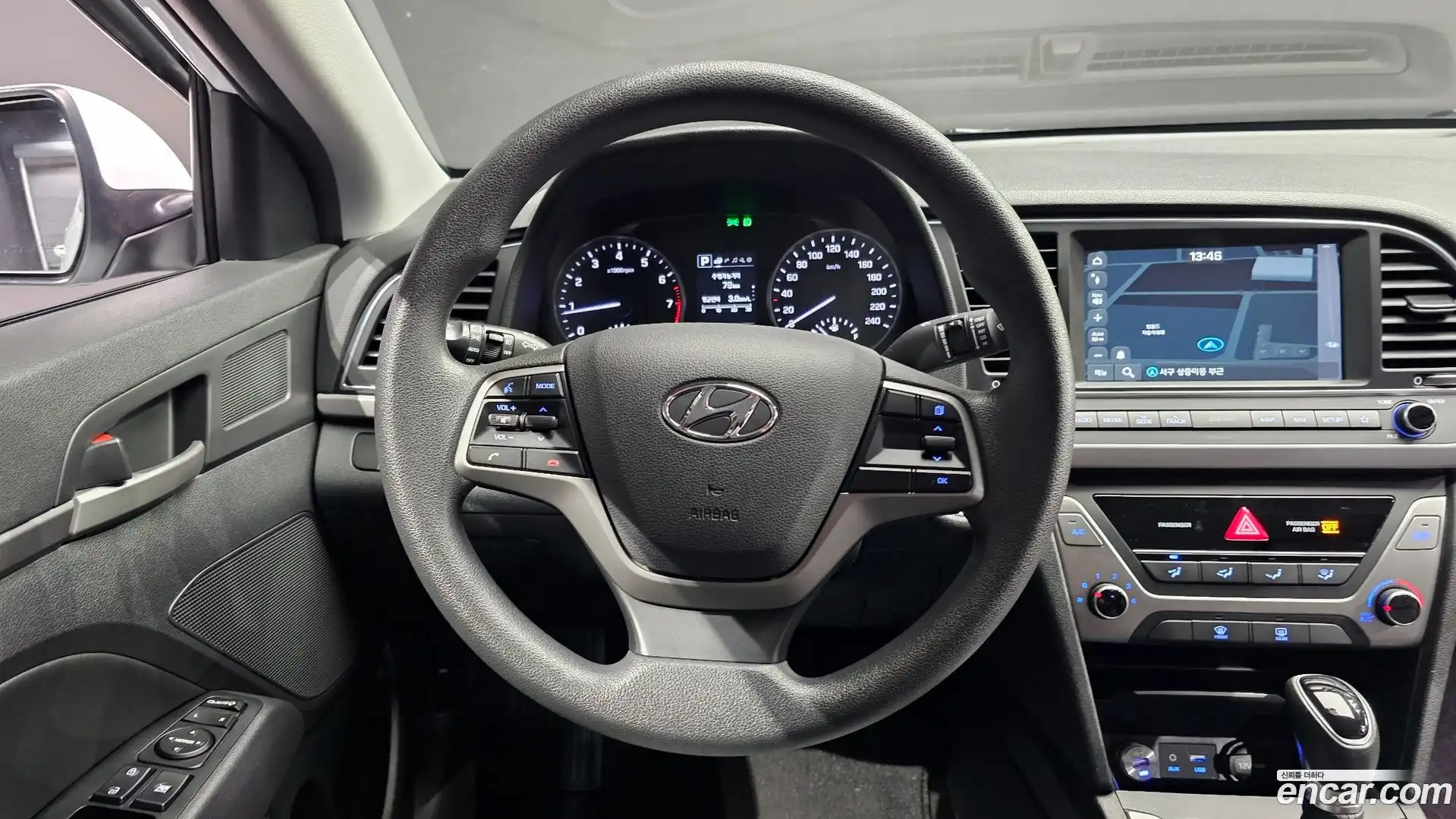 AVANTE Hyundai 2018.3-OPTION-018