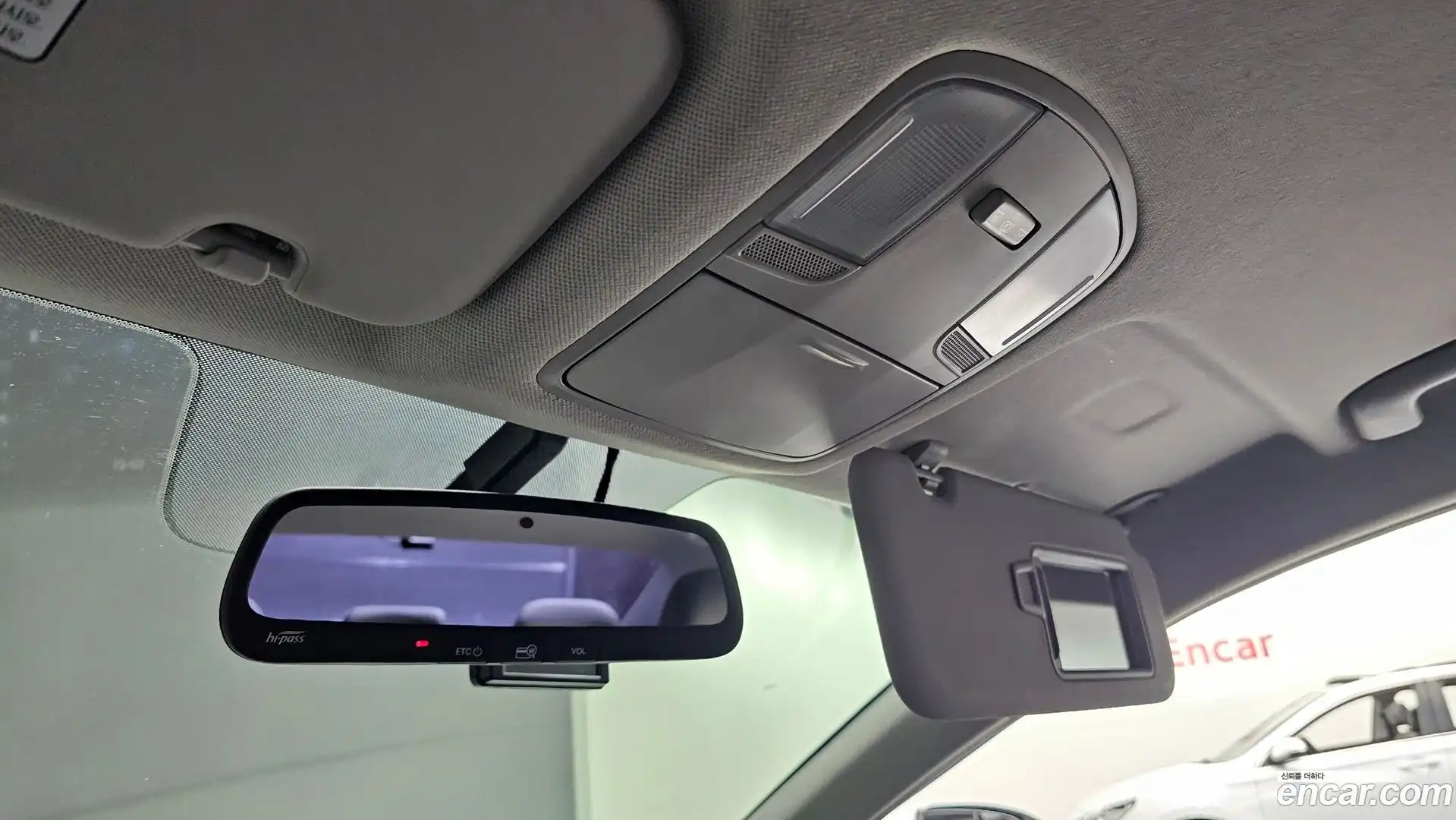 AVANTE Hyundai 2018.3-OPTION-024