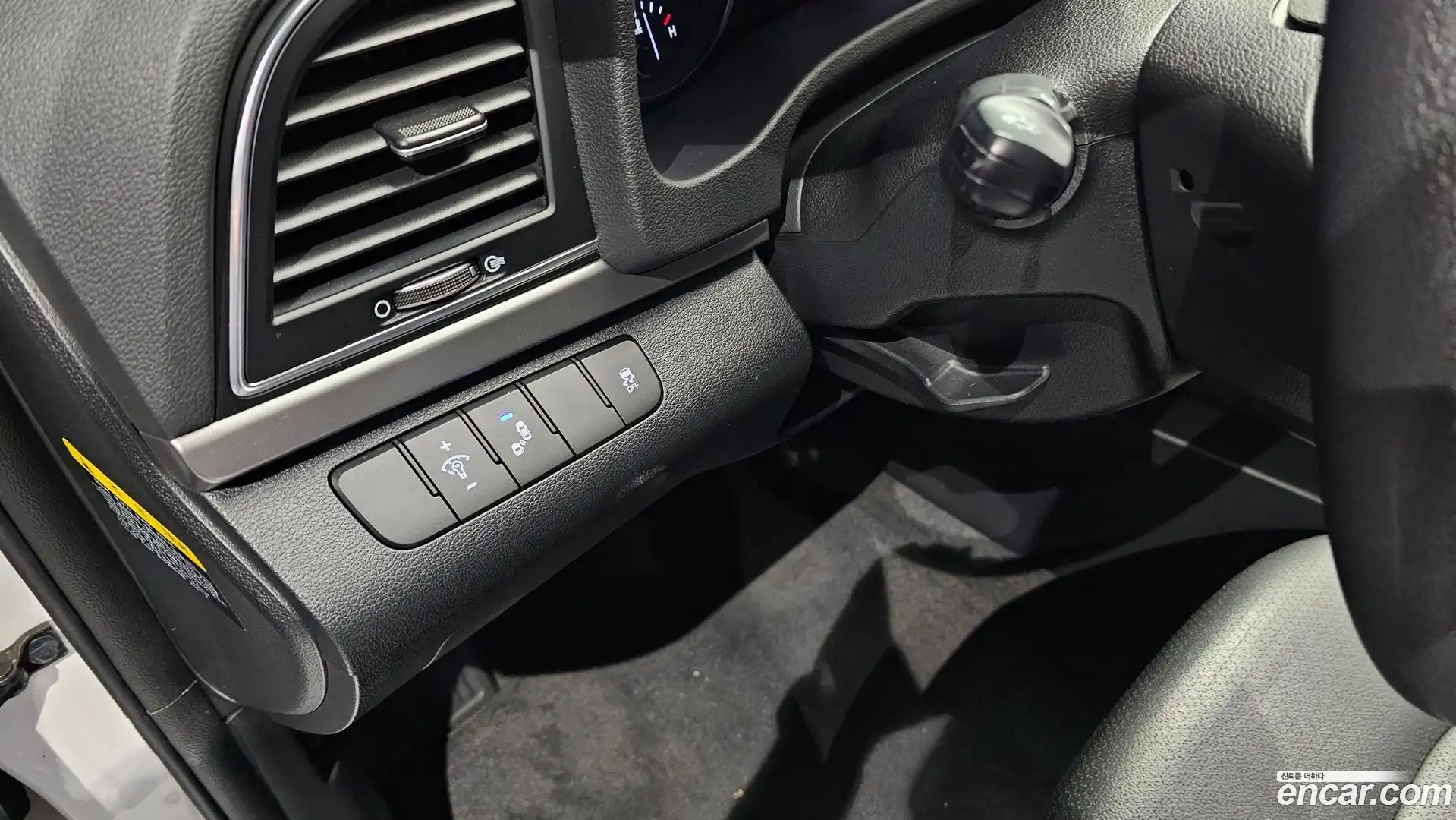 AVANTE Hyundai 2018.3-OPTION-040