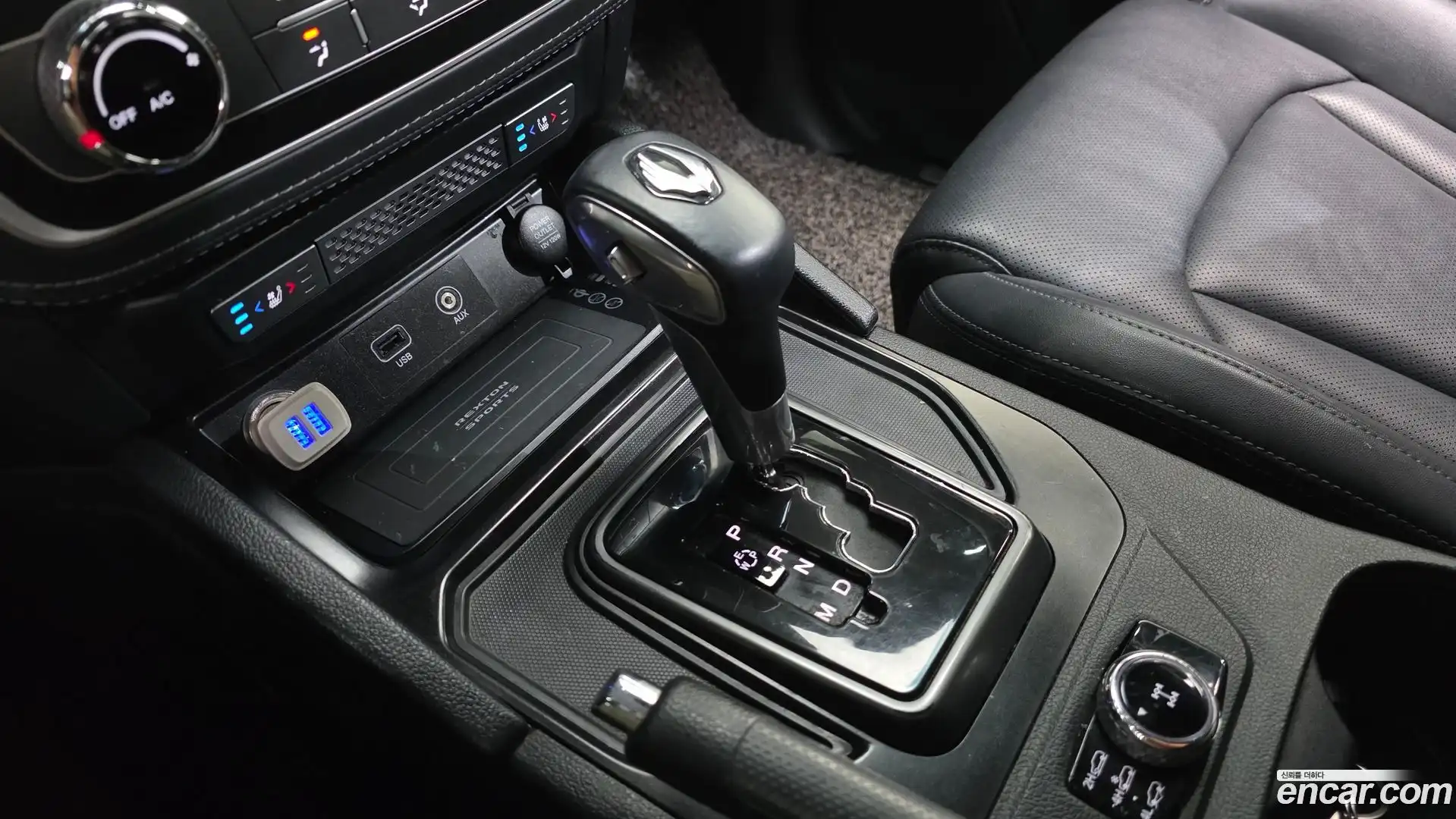 Rexton KG Mobility 2020.10-INNER-009
