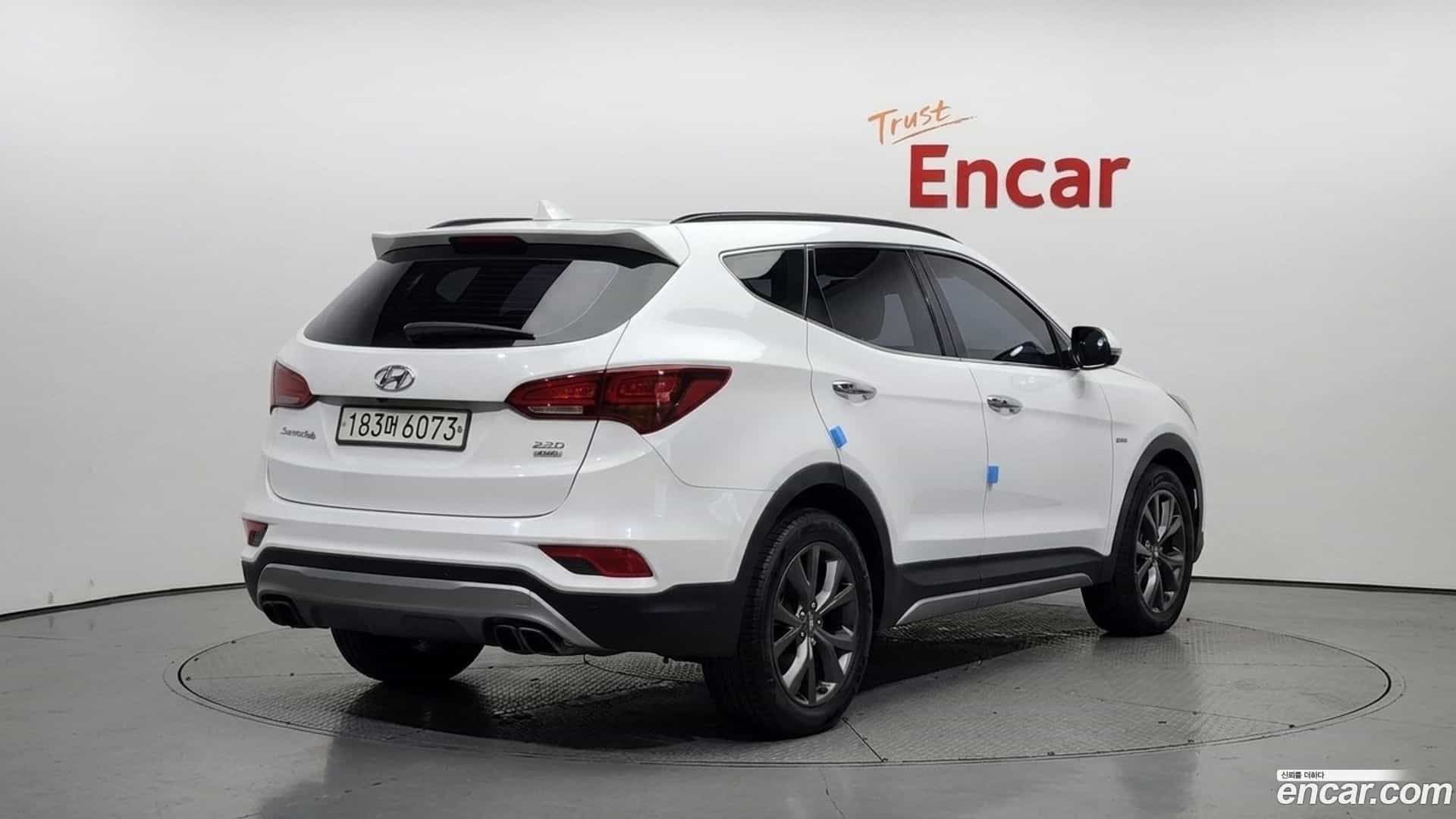 Santafe Hyundai 2017.6-OUTER-002