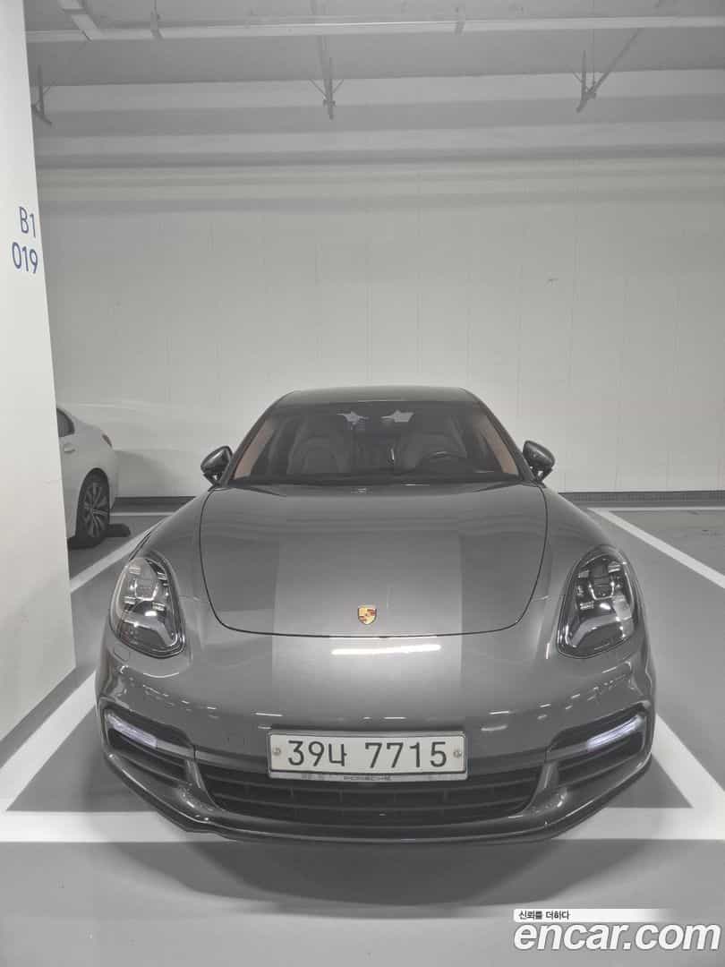 Panamera Porsche 2017.11-OUTER-001