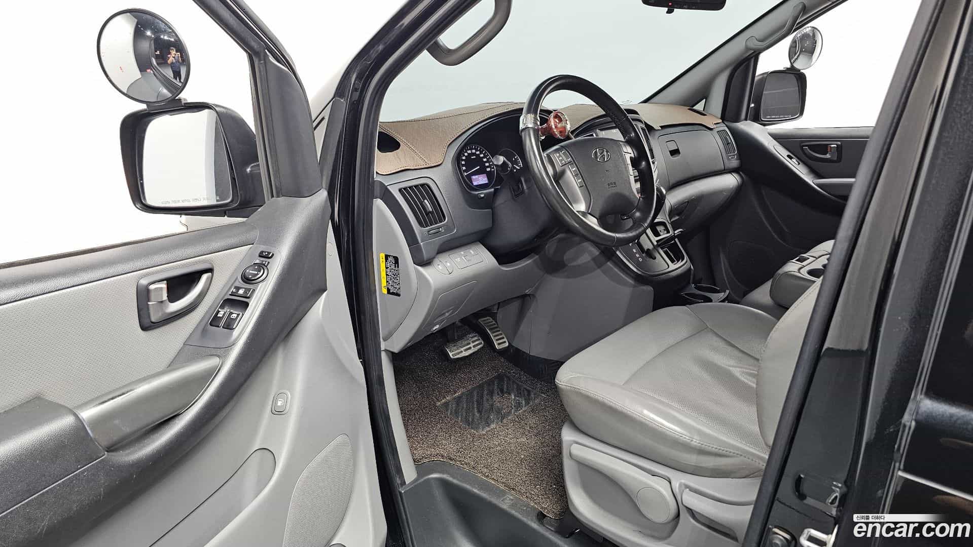 Starex Hyundai 2018.11-INNER-010
