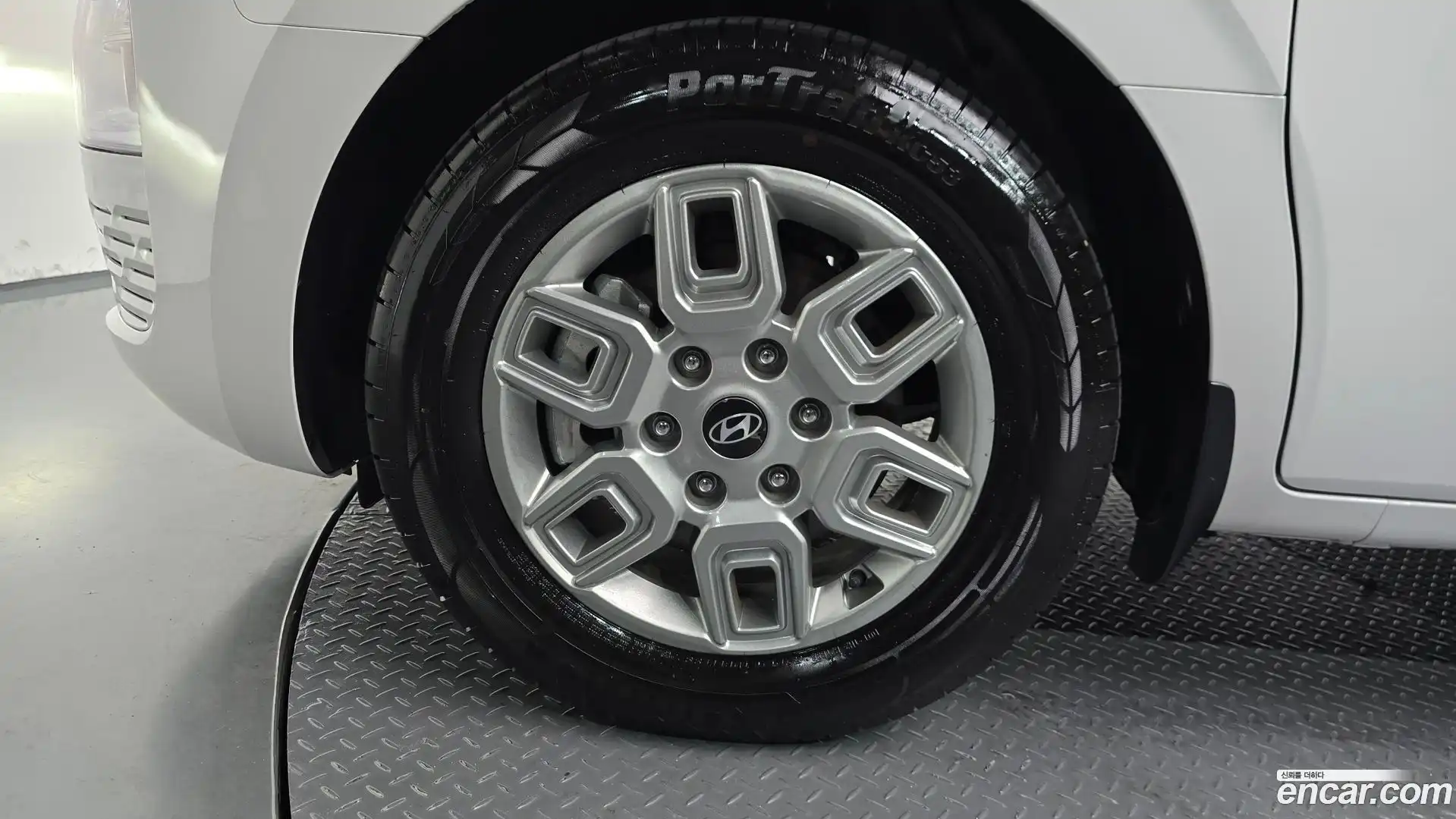 Staria Hyundai 2025.1-OUTER-005