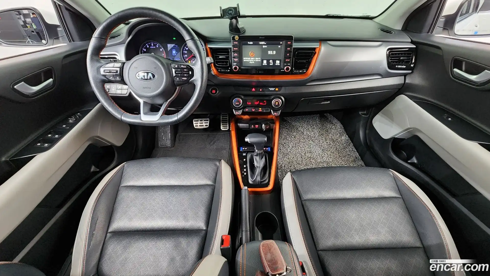 Stonic Kia 2018.10-INNER-007