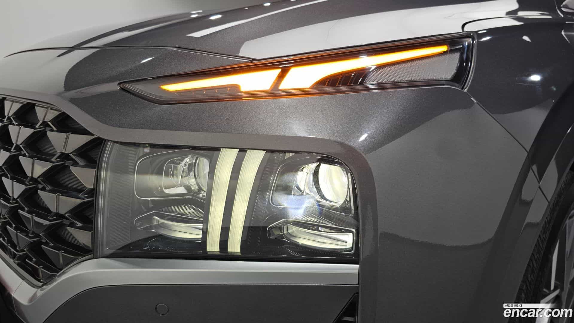 Santafe Hyundai 2021.1-OUTER-032
