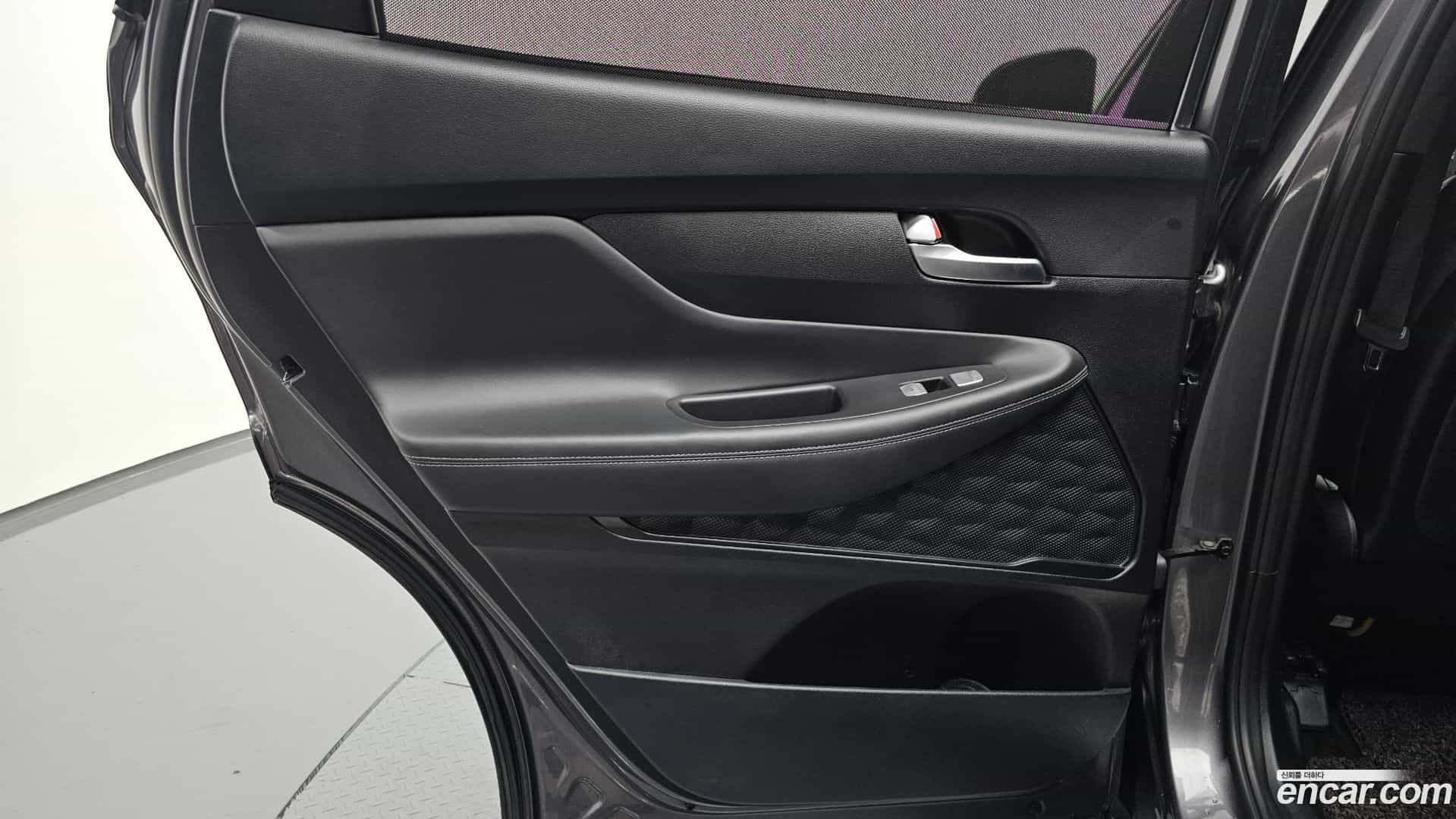 Santafe Hyundai 2021.1-INNER-035