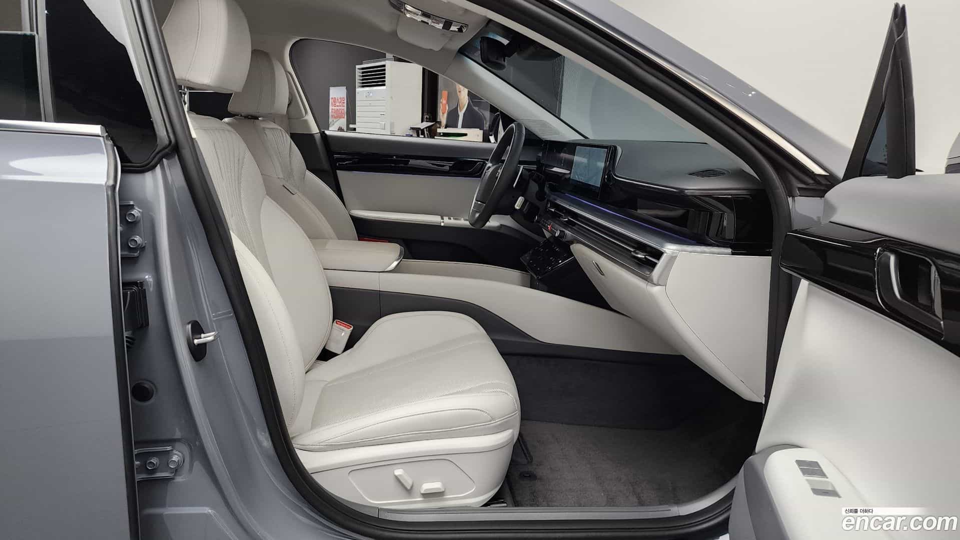 Grandeur Hyundai 2024.0-OPTION-015