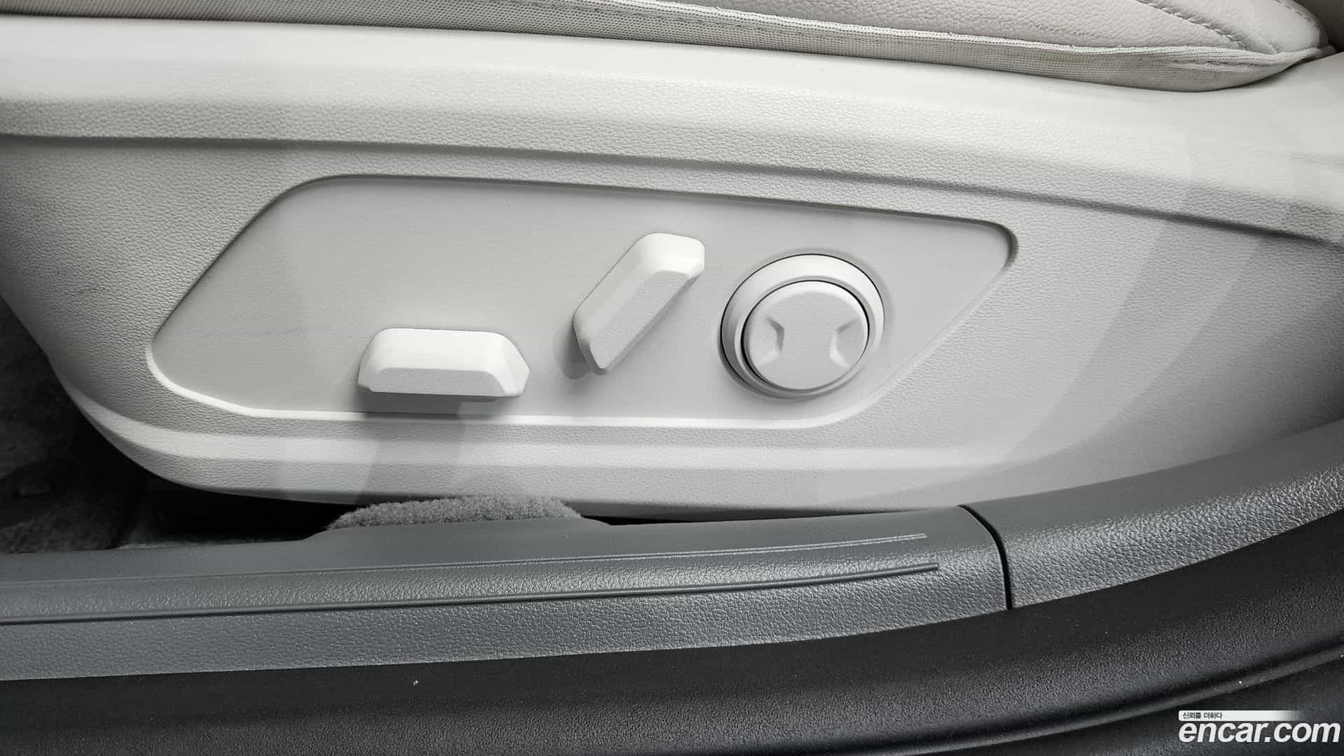 Grandeur Hyundai 2024.0-OPTION-044