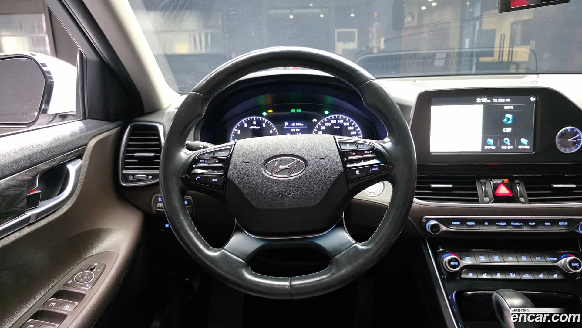 Grandeur Hyundai 2017.6-OPTION-018