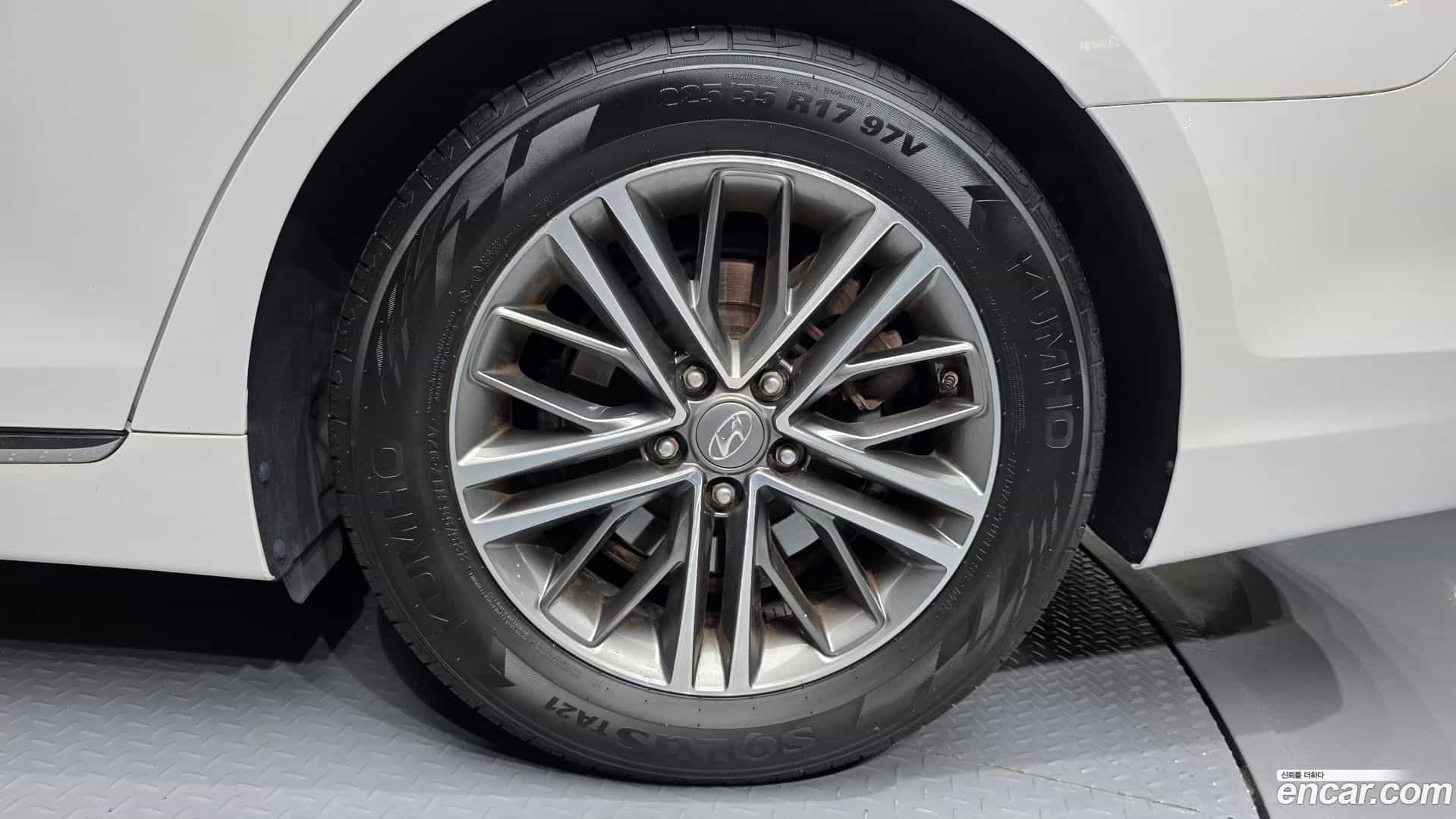 Grandeur Hyundai 2017.6-OUTER-031