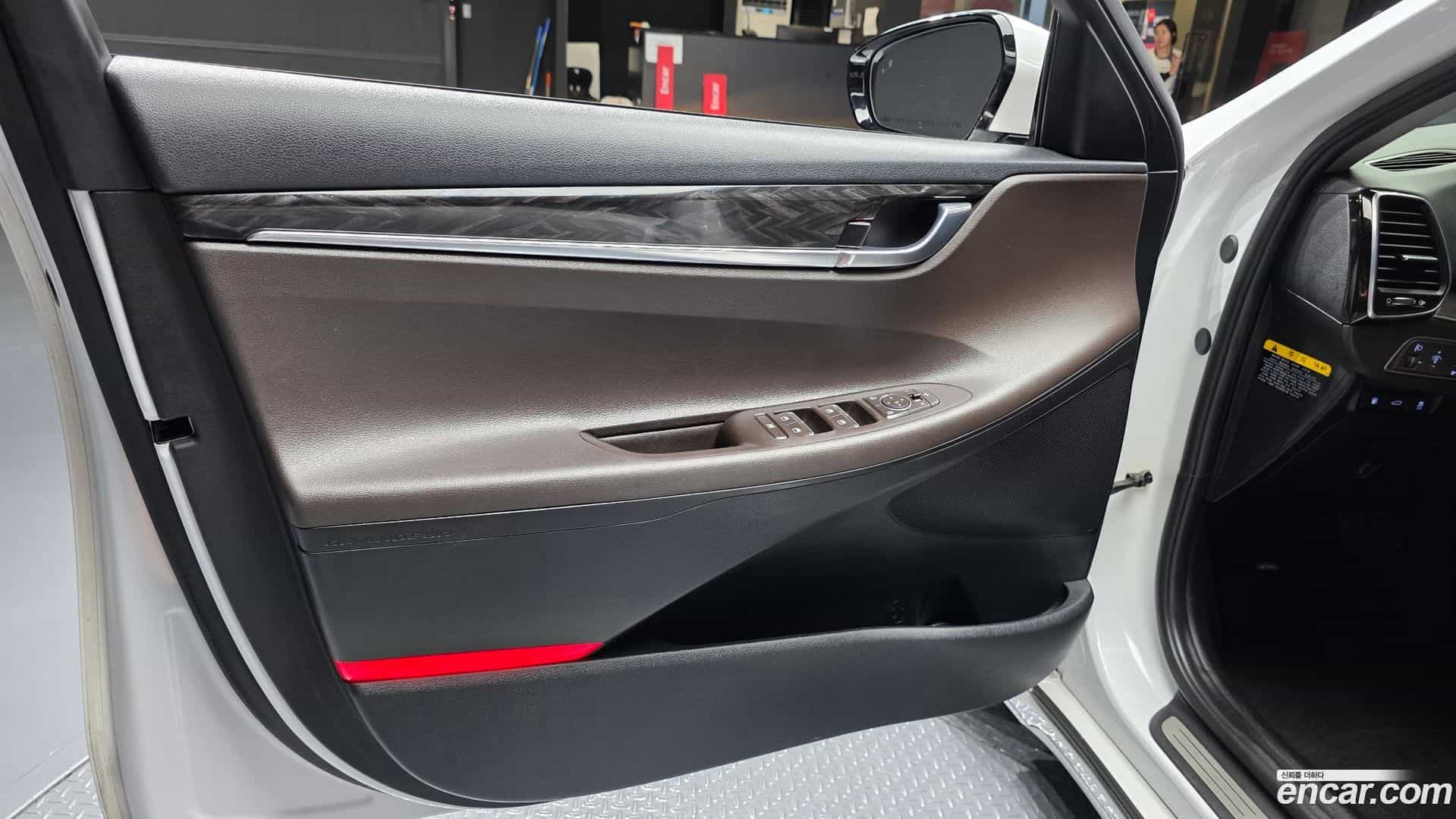 Grandeur Hyundai 2017.6-INNER-034