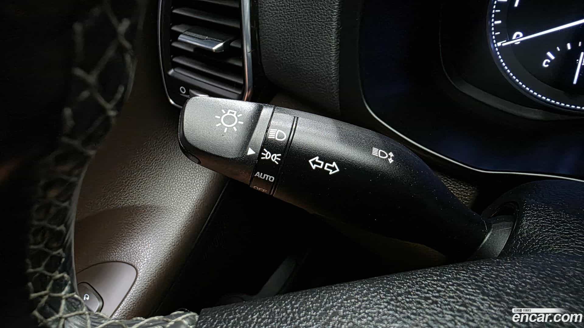 Grandeur Hyundai 2017.6-OPTION-047