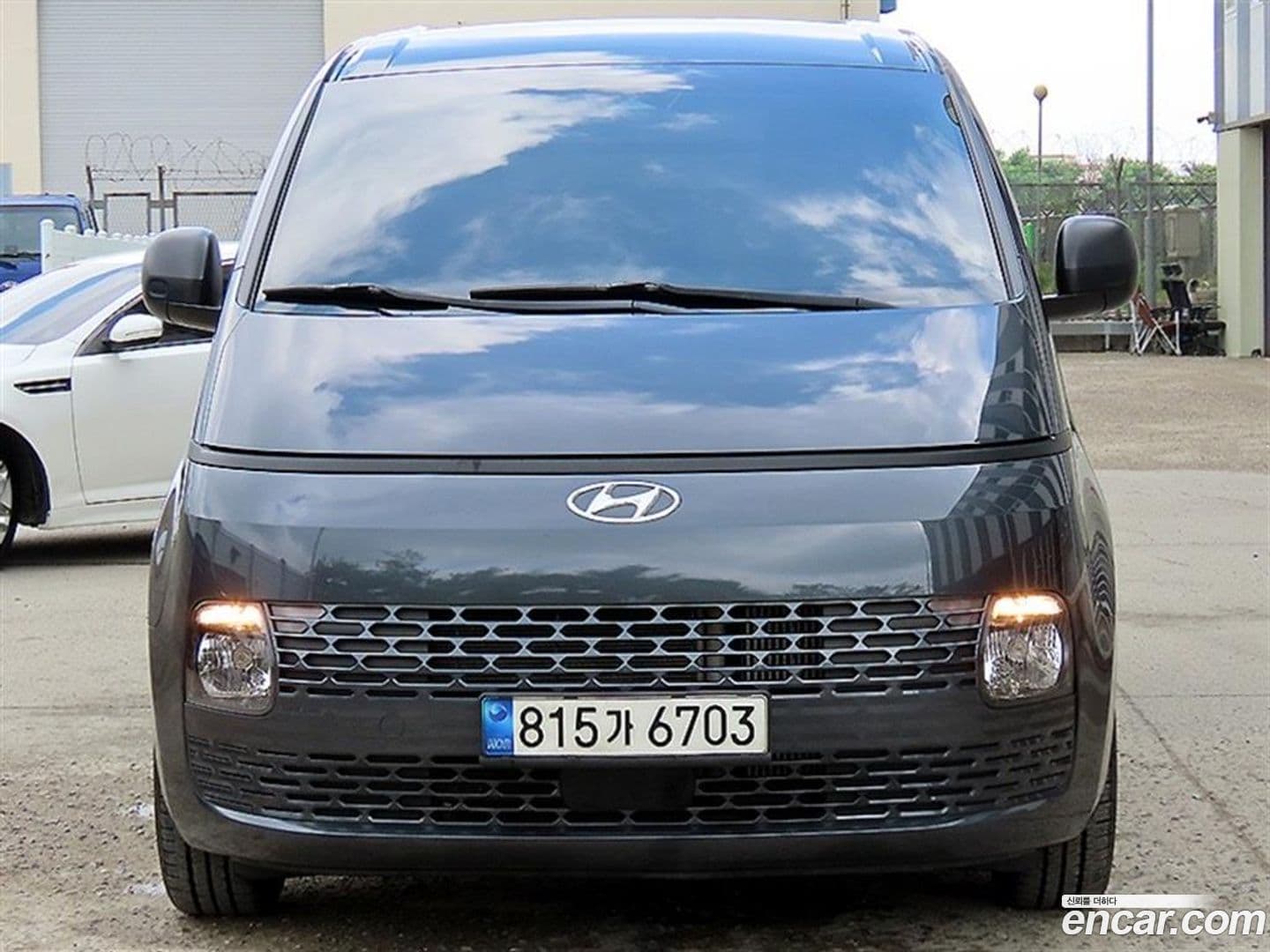 Main__Slider__Photo:Staria Hyundai 2023.1-0