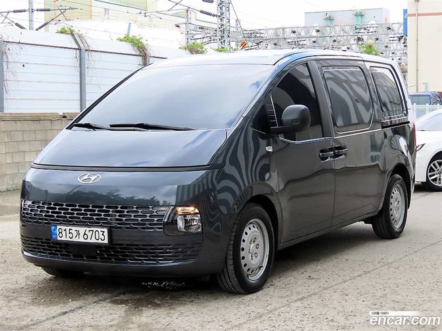 Staria Hyundai 2023.1-OUTER-002