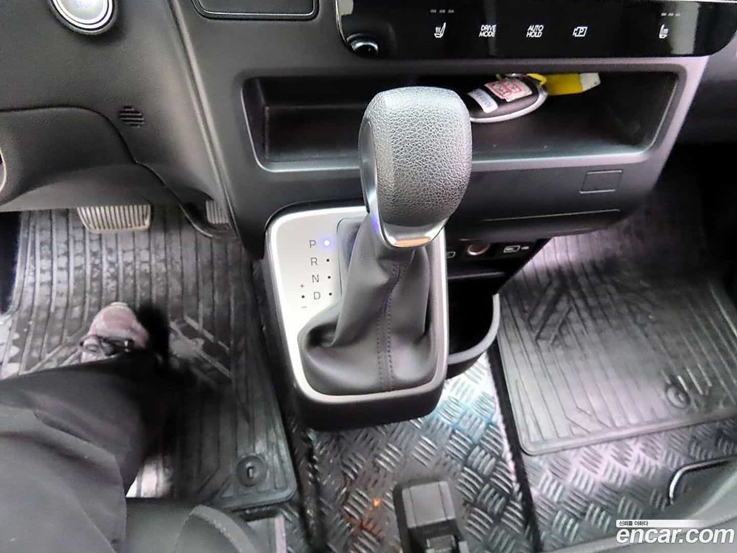 Staria Hyundai 2023.1-INNER-010