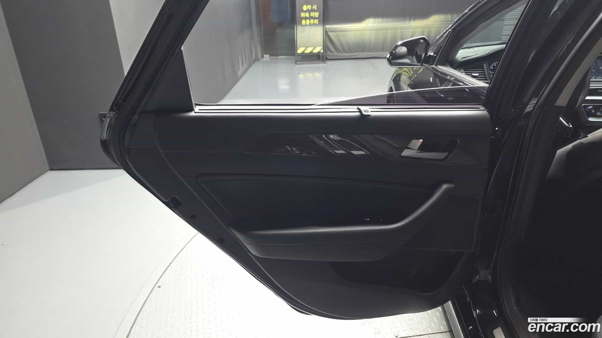 Sonata Hyundai 2018.3-INNER-035
