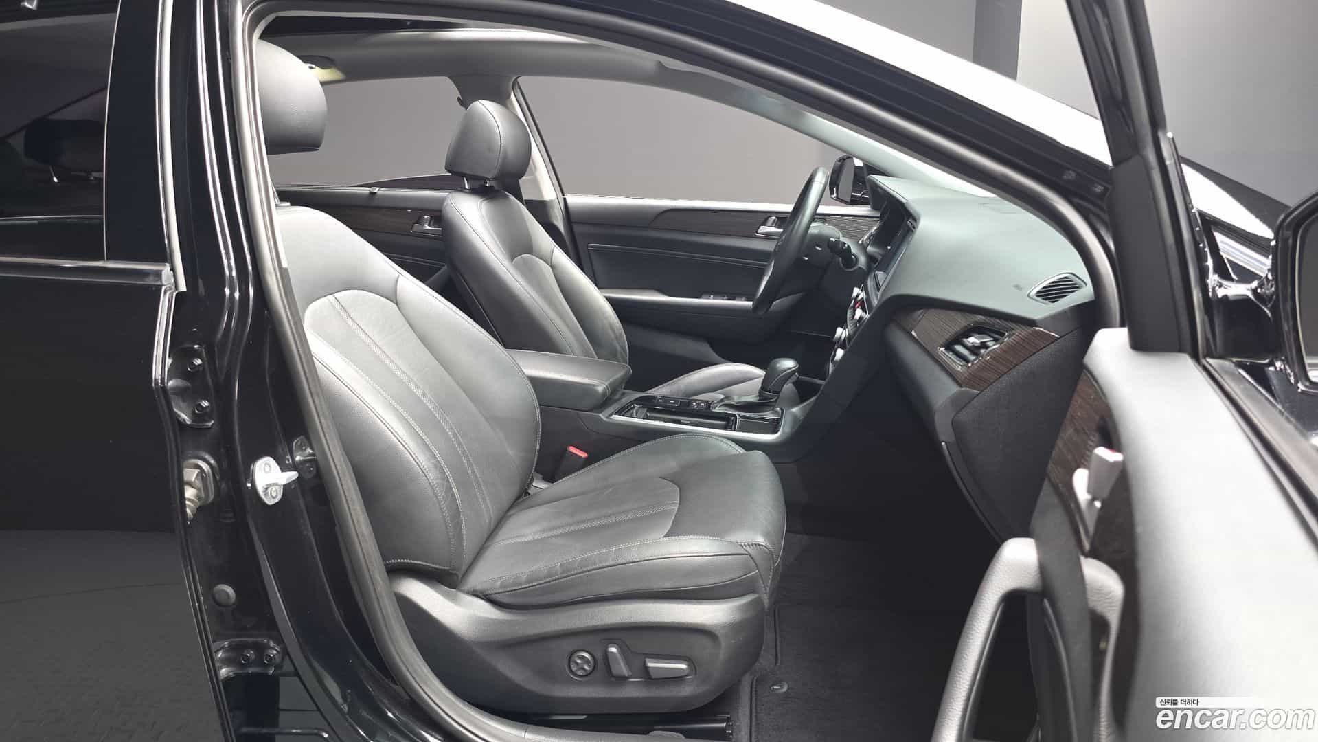 Sonata Hyundai 2018.3-INNER-036