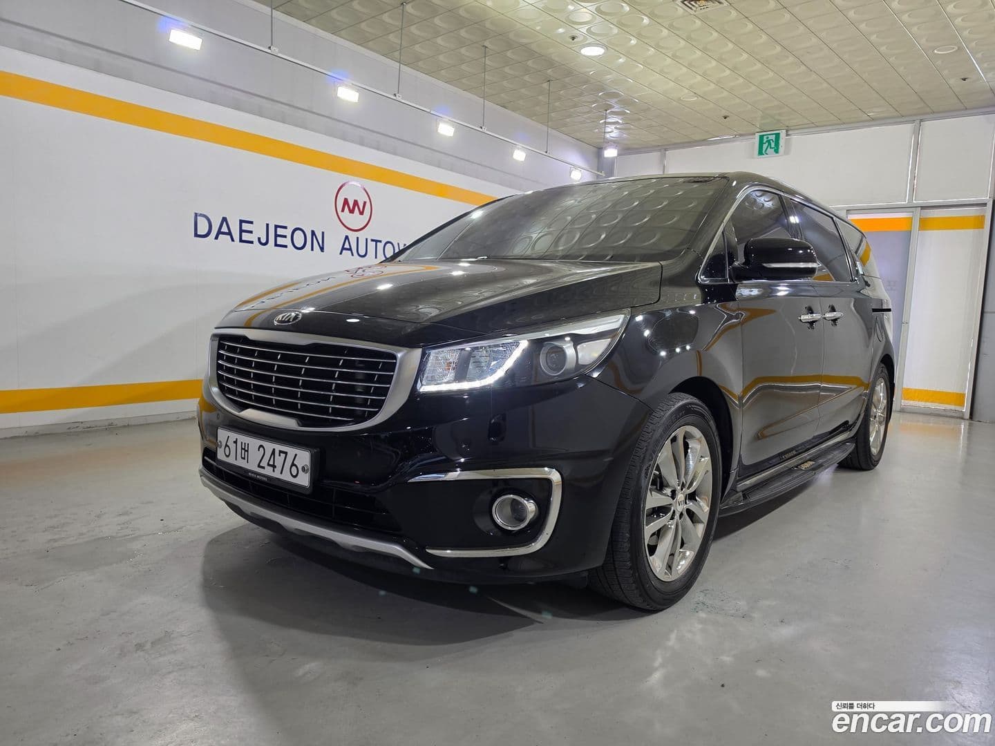 Main__Slider__Photo:Canival Kia 2017.6-0