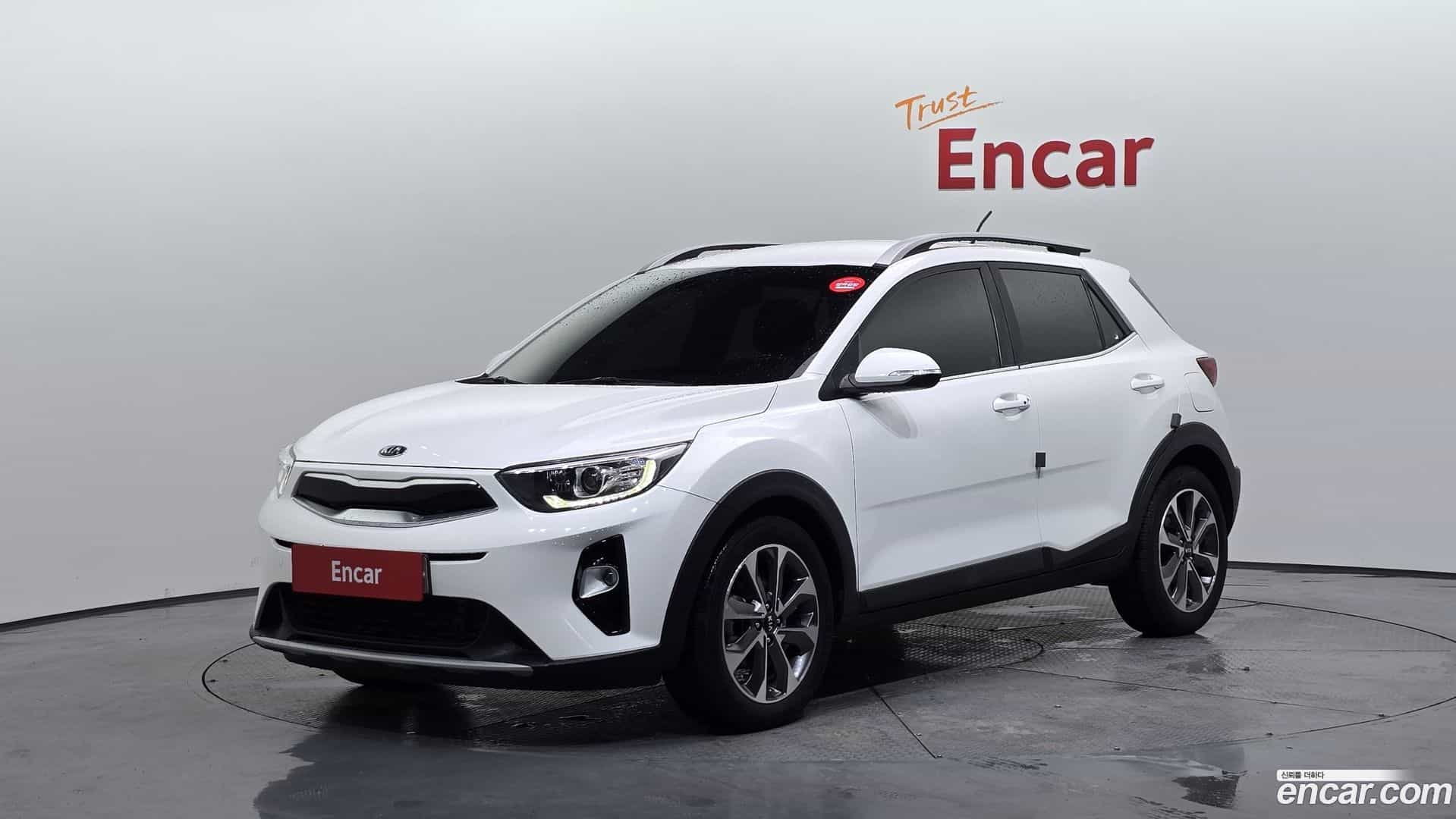 Stonic Kia 2017.10-OUTER-001