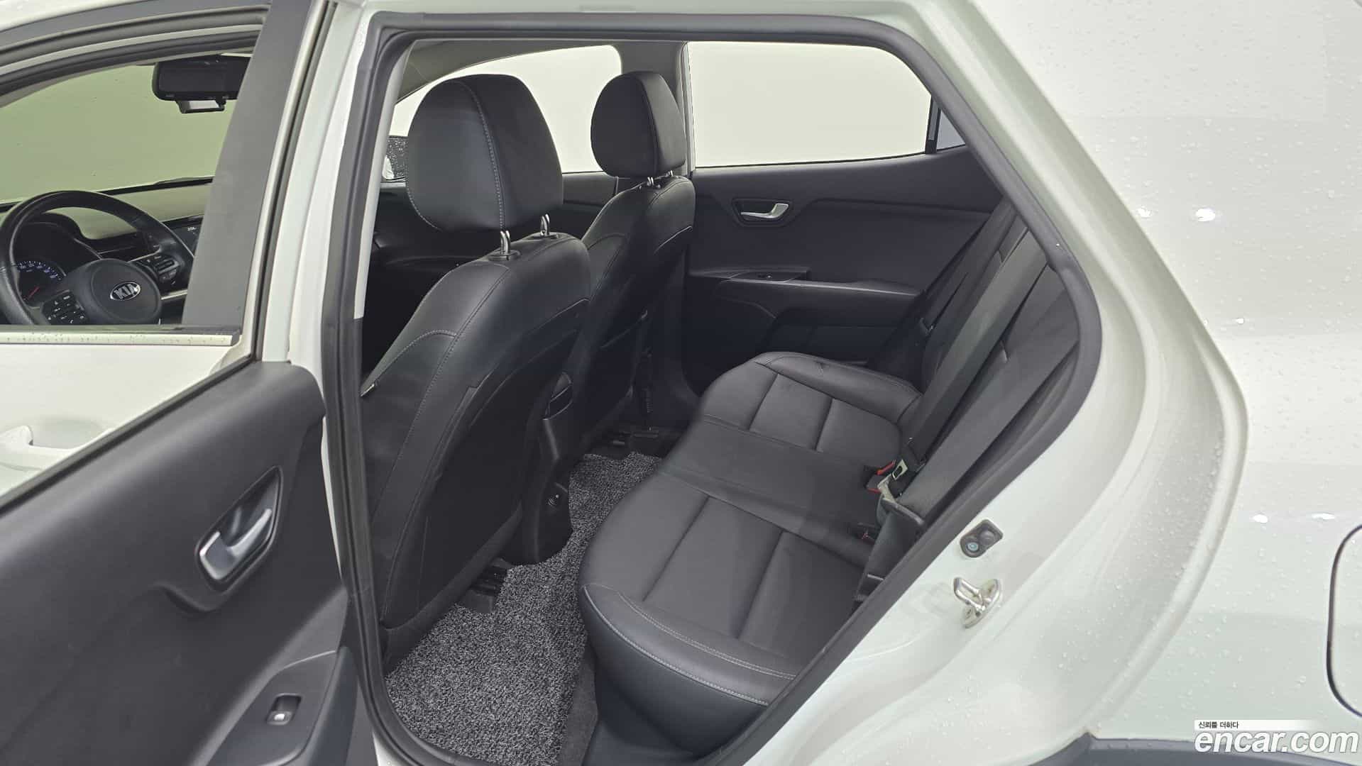 Stonic Kia 2017.10-OPTION-015