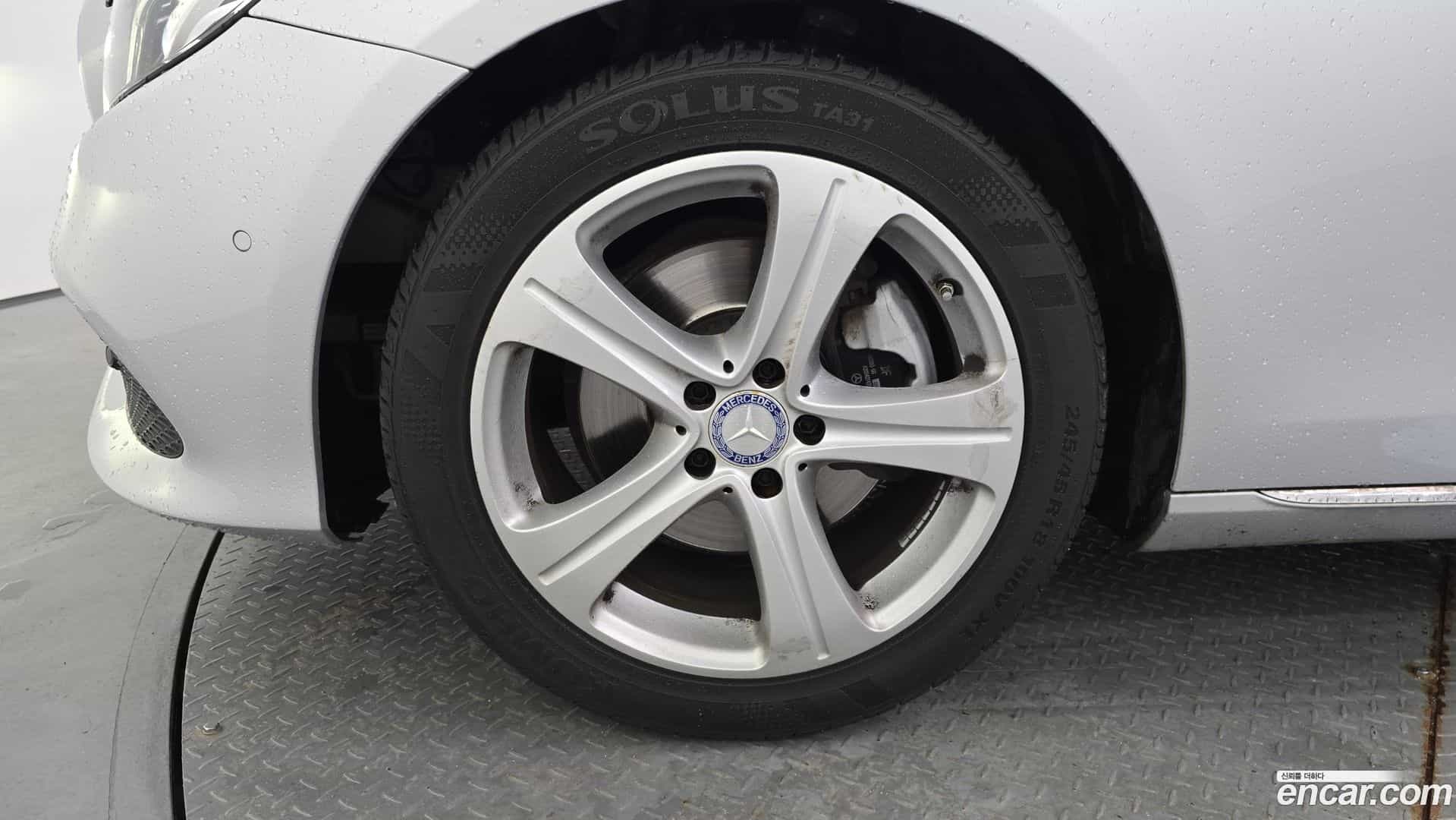 E-Class Mercedes-Benz 2016.11-OUTER-005