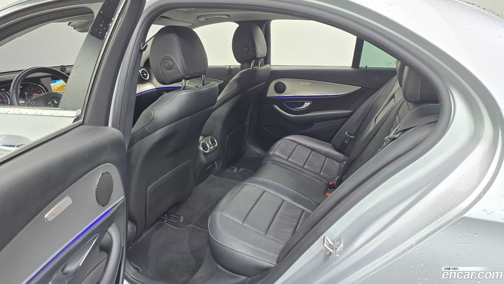 E-Class Mercedes-Benz 2016.11-OPTION-015