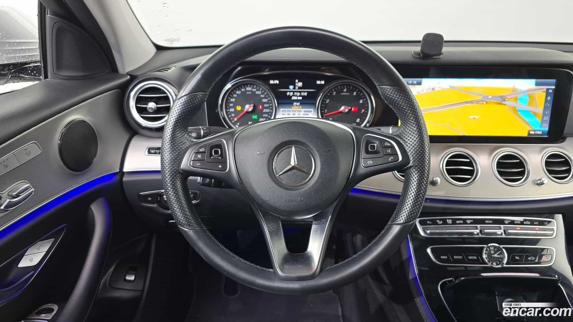 E-Class Mercedes-Benz 2016.11-OPTION-016