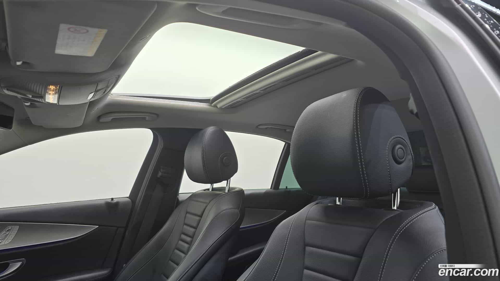 E-Class Mercedes-Benz 2016.11-OPTION-019