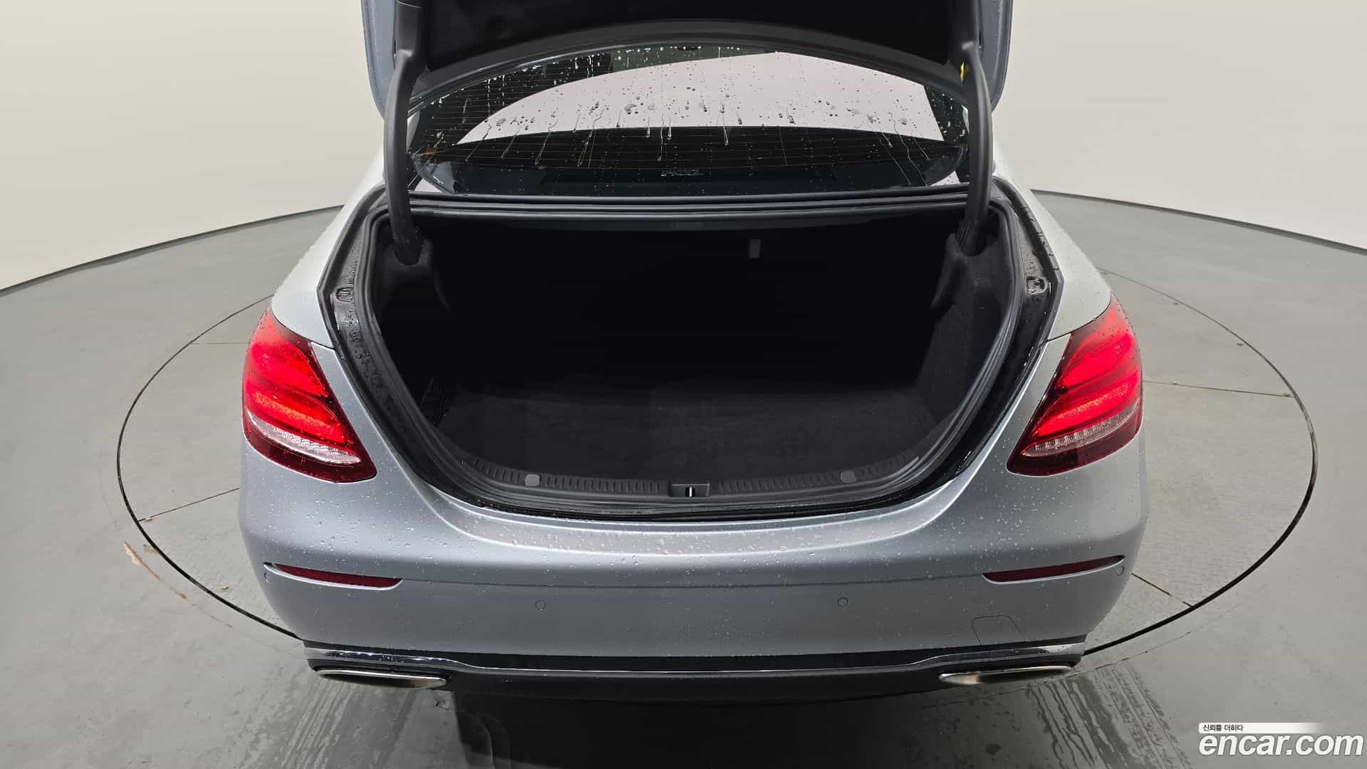 E-Class Mercedes-Benz 2016.11-OPTION-020