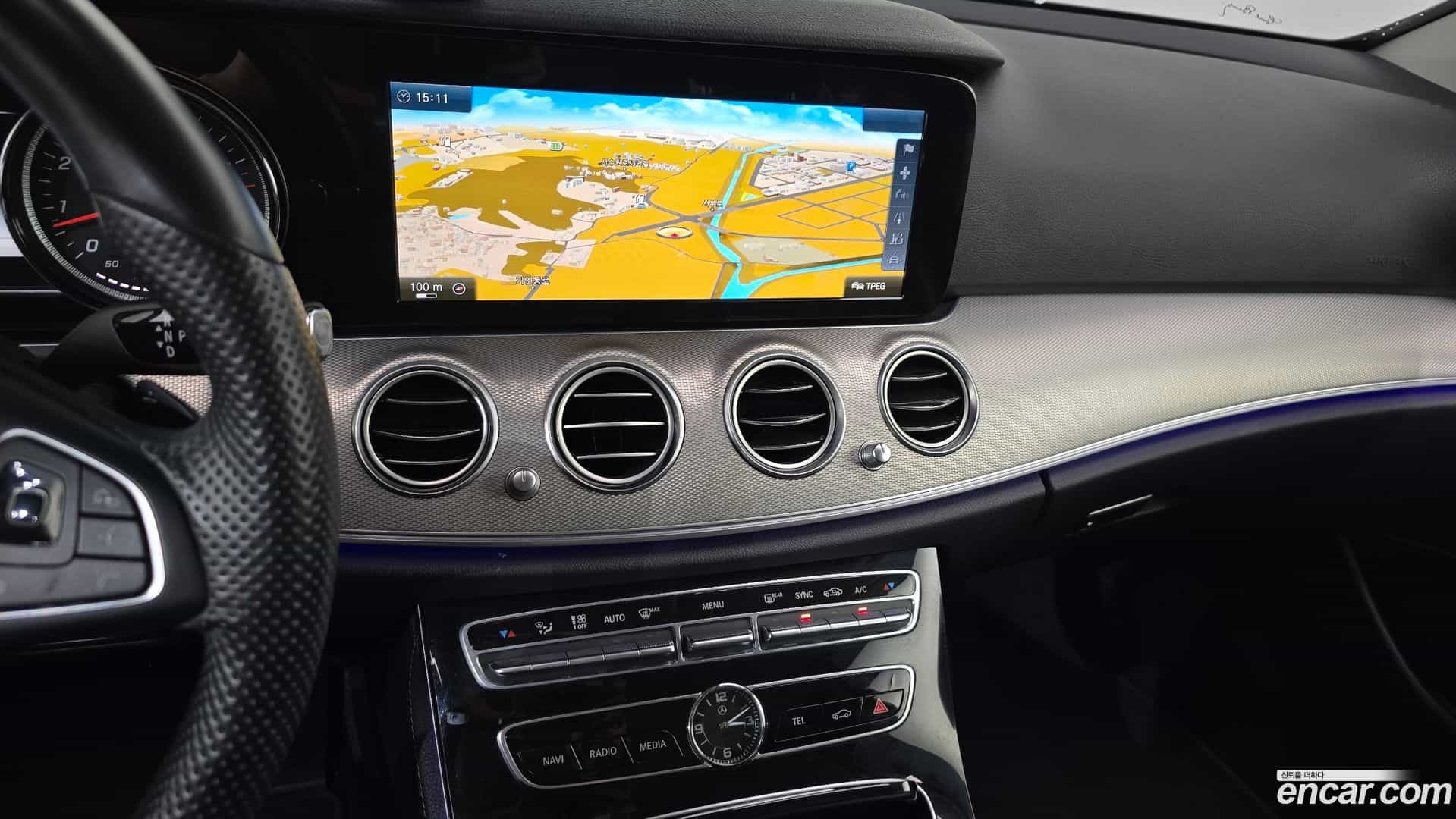 E-Class Mercedes-Benz 2016.11-OPTION-022