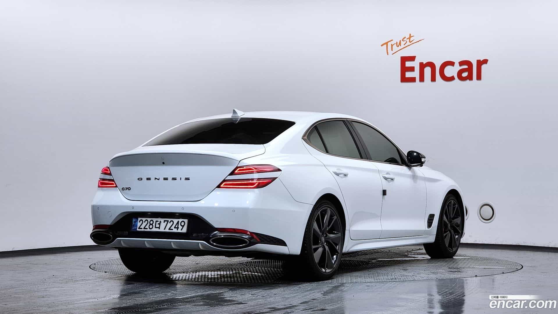 G70 Genesis 2020.11-OUTER-002