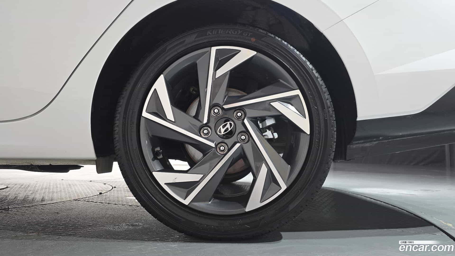 AVANTE Hyundai 2026.1-OUTER-031