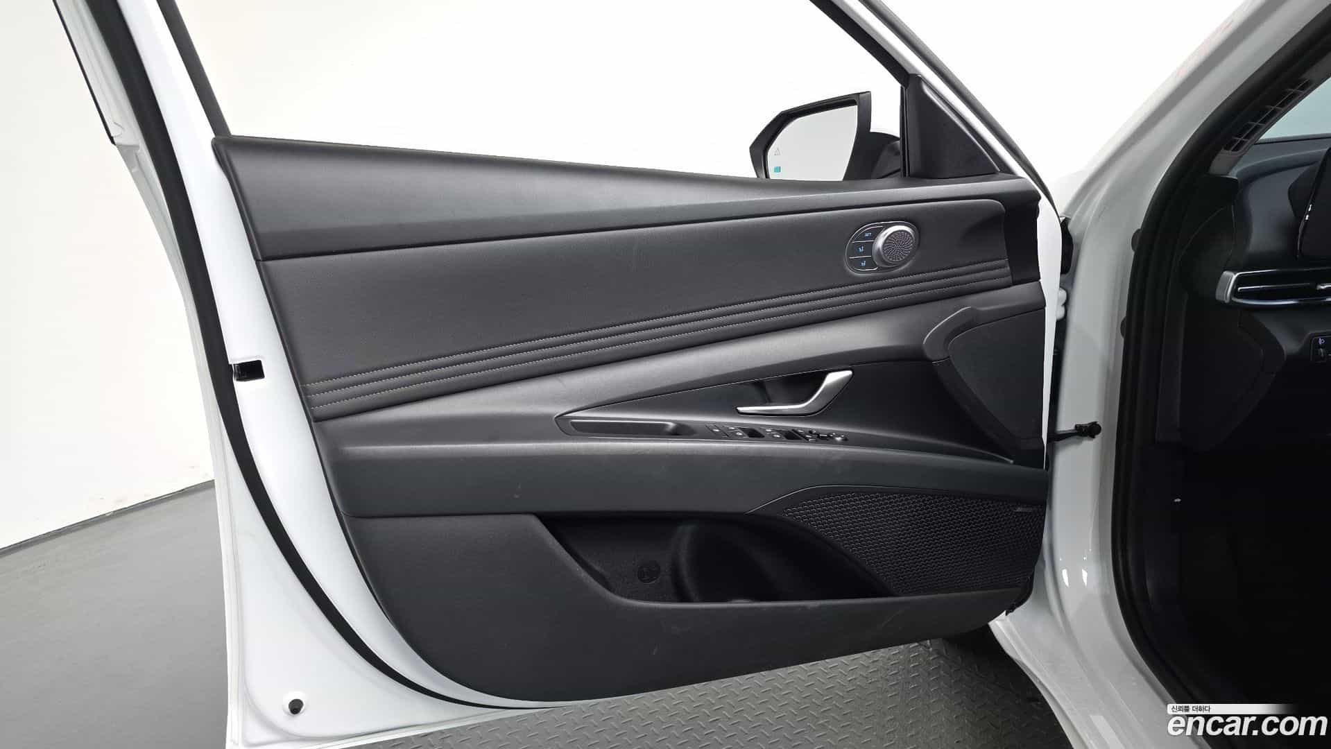 AVANTE Hyundai 2026.1-INNER-034