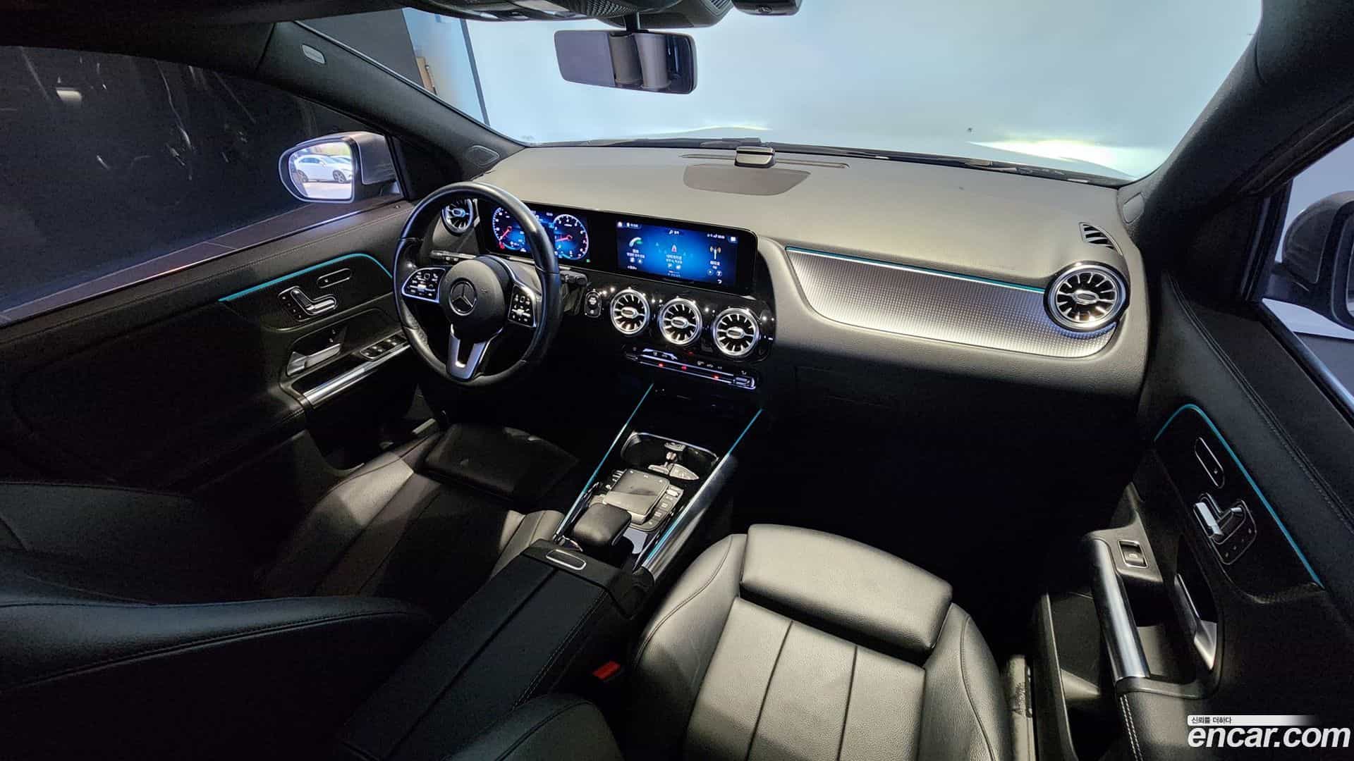 GLA-Class Mercedes-Benz 2021.2-OPTION-017