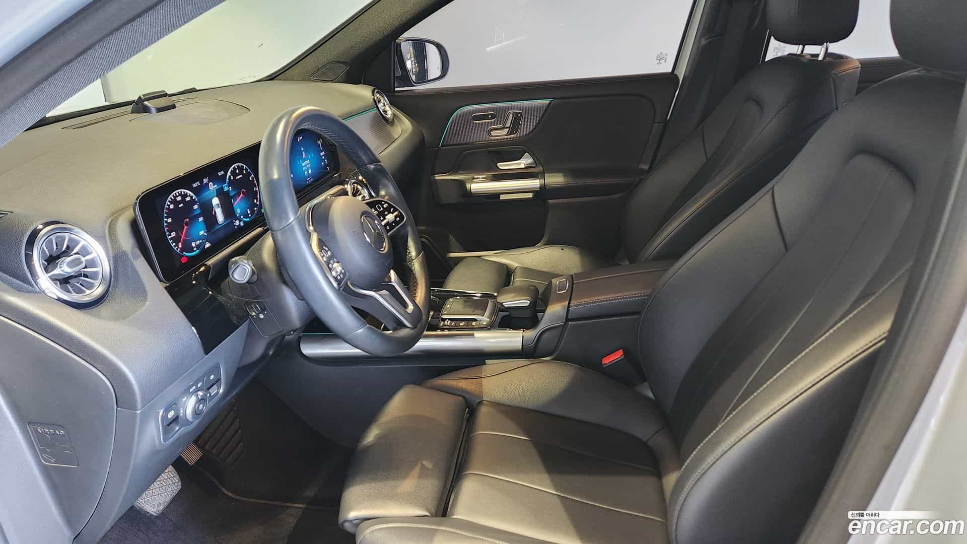 GLA-Class Mercedes-Benz 2021.2-OPTION-018