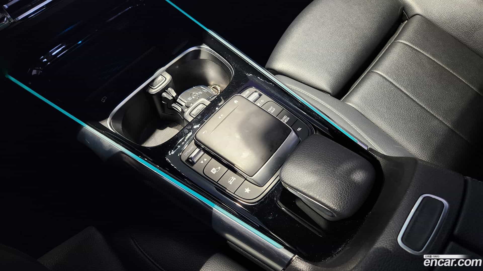 GLA-Class Mercedes-Benz 2021.2-OPTION-022