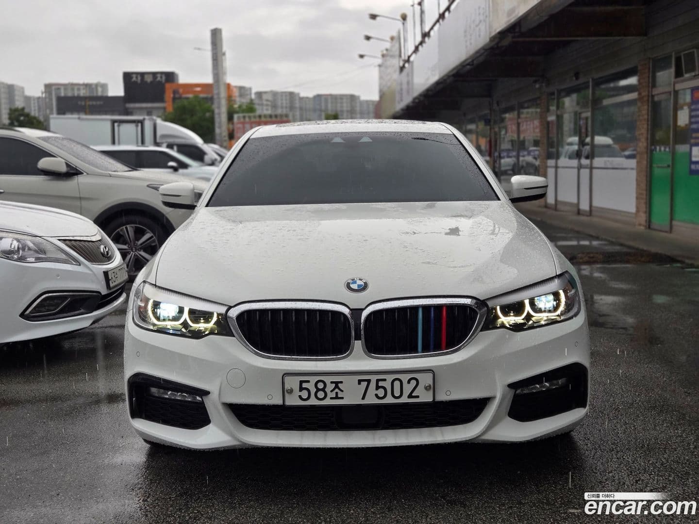 Main__Slider__Photo:5-Series BMW 2017.10-0