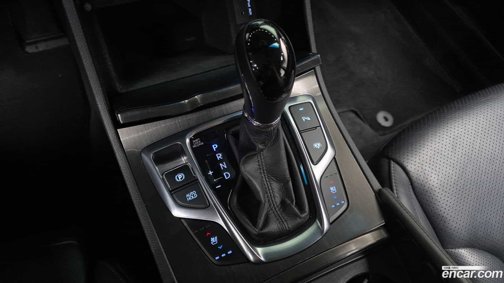 Grandeur Hyundai 2016.11-INNER-009