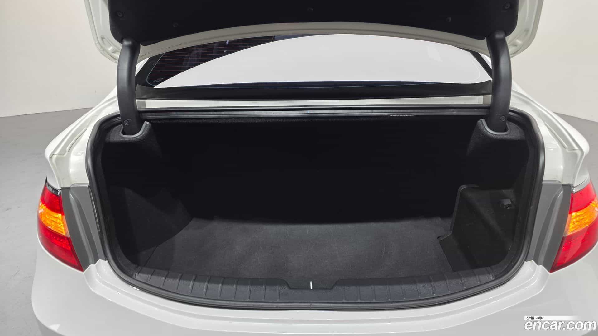 Grandeur Hyundai 2016.11-OPTION-022